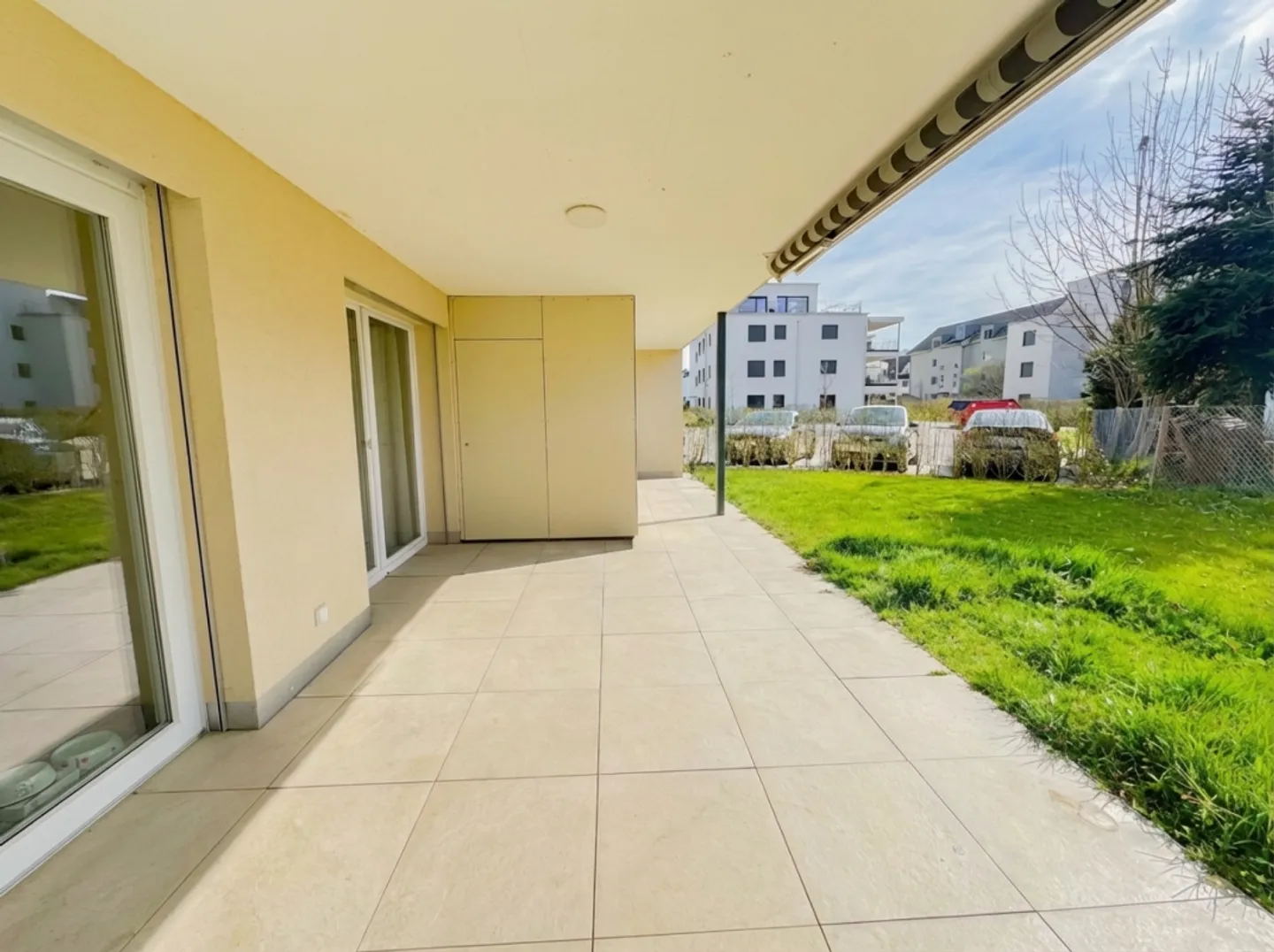 Vivere in famiglia: Moderno appartamento di 5,5 stanze al piano terra - Foto 8 di 9