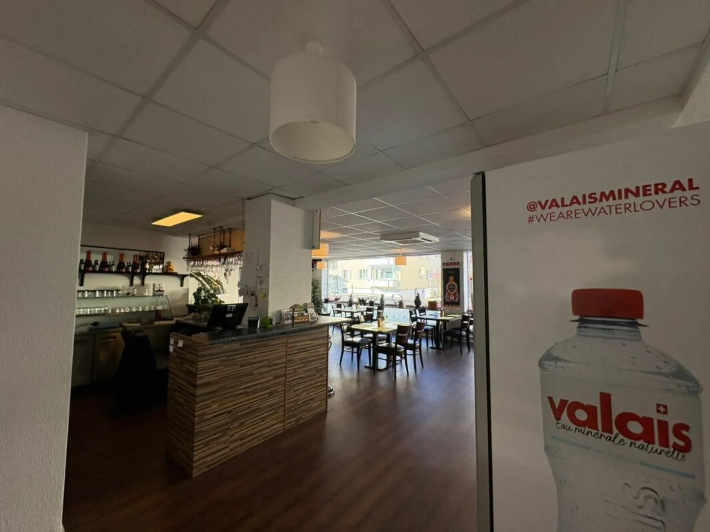 Modern restaurant premises in a good location in Liebefeld for takeover - Photo 1 of 9