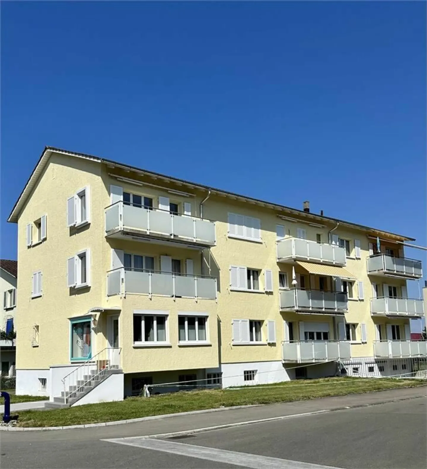 Moderno appartamento di 4,5 stanze vicino al centro - Foto 1 di 12