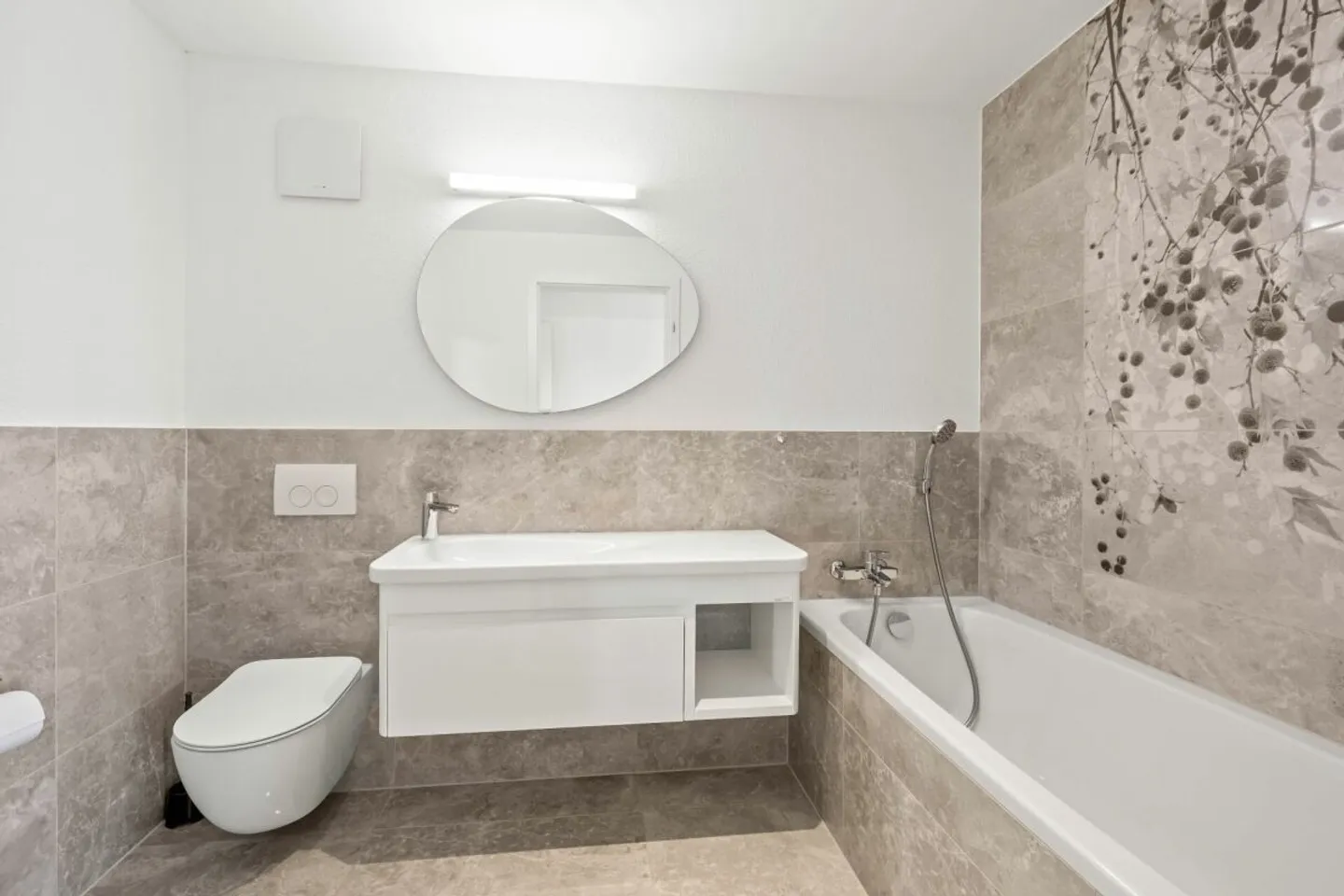 Sunny 3.5-room apartment in a central location - Photo 3 of 13