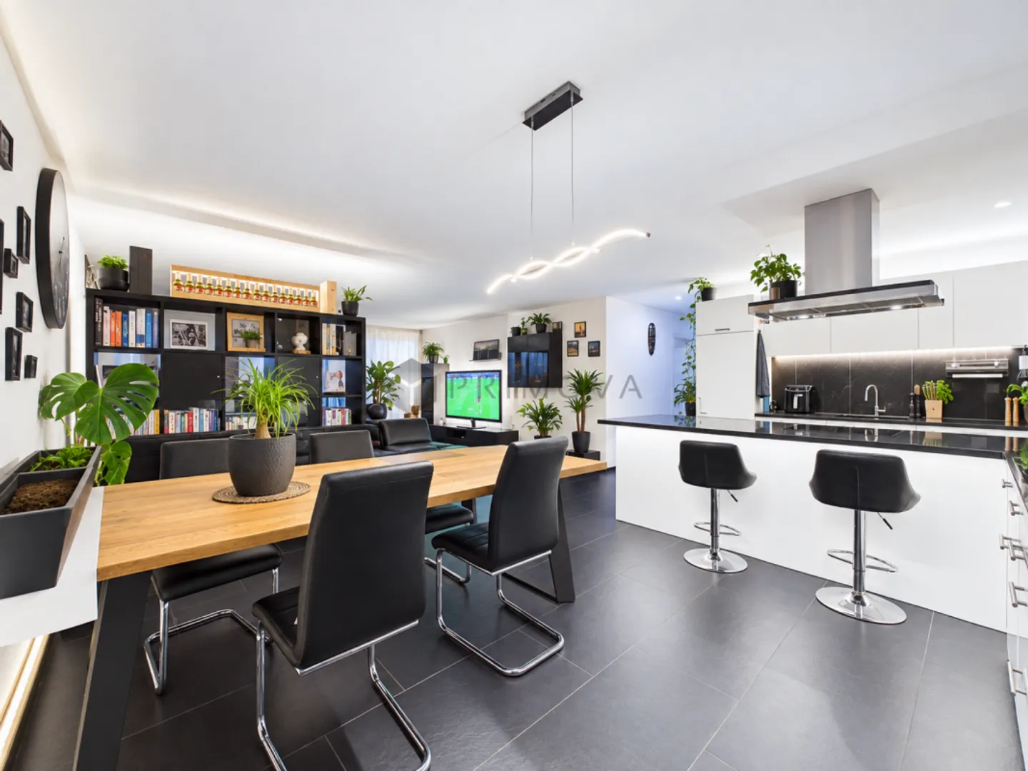Vie ensoleillée avec vue et terrasse privée de 50m² - Photo 6 sur 13
