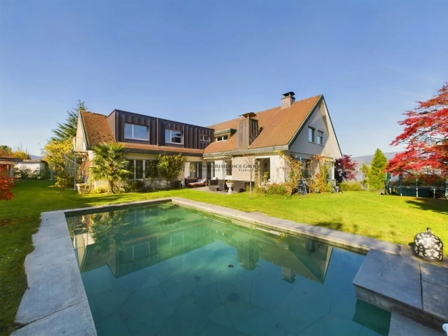 Villa esclusiva con vista lago, piscina e molta privacy - Foto 1 di 13