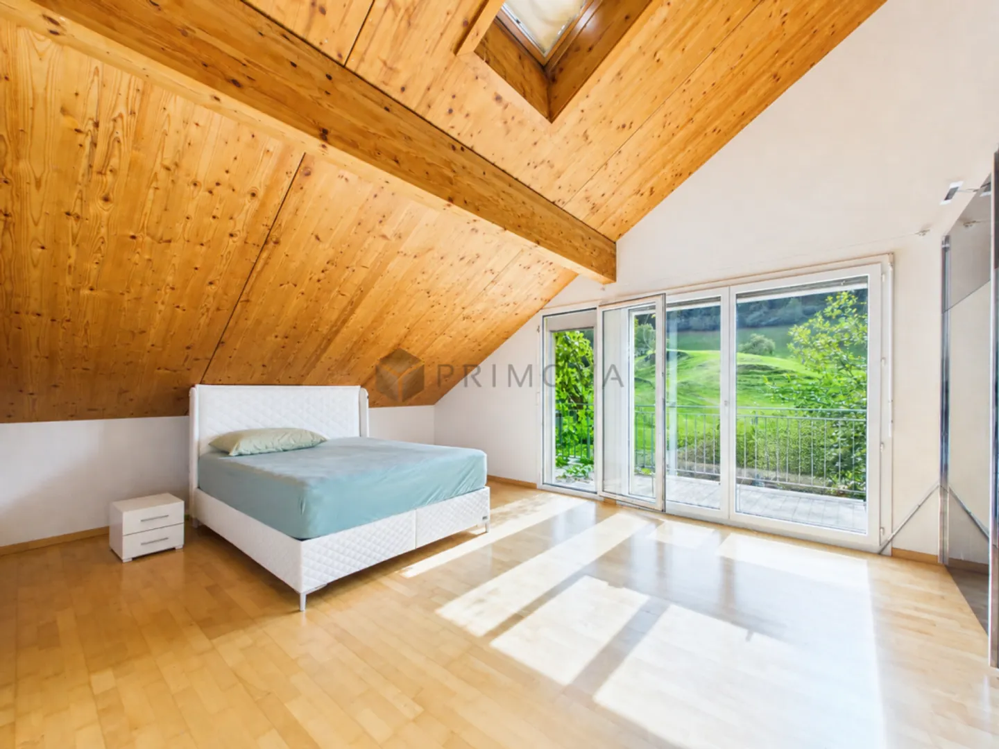 Grosszügiges Haus mit sonnigem Aussenbereich in Wald - Photo 6 sur 11