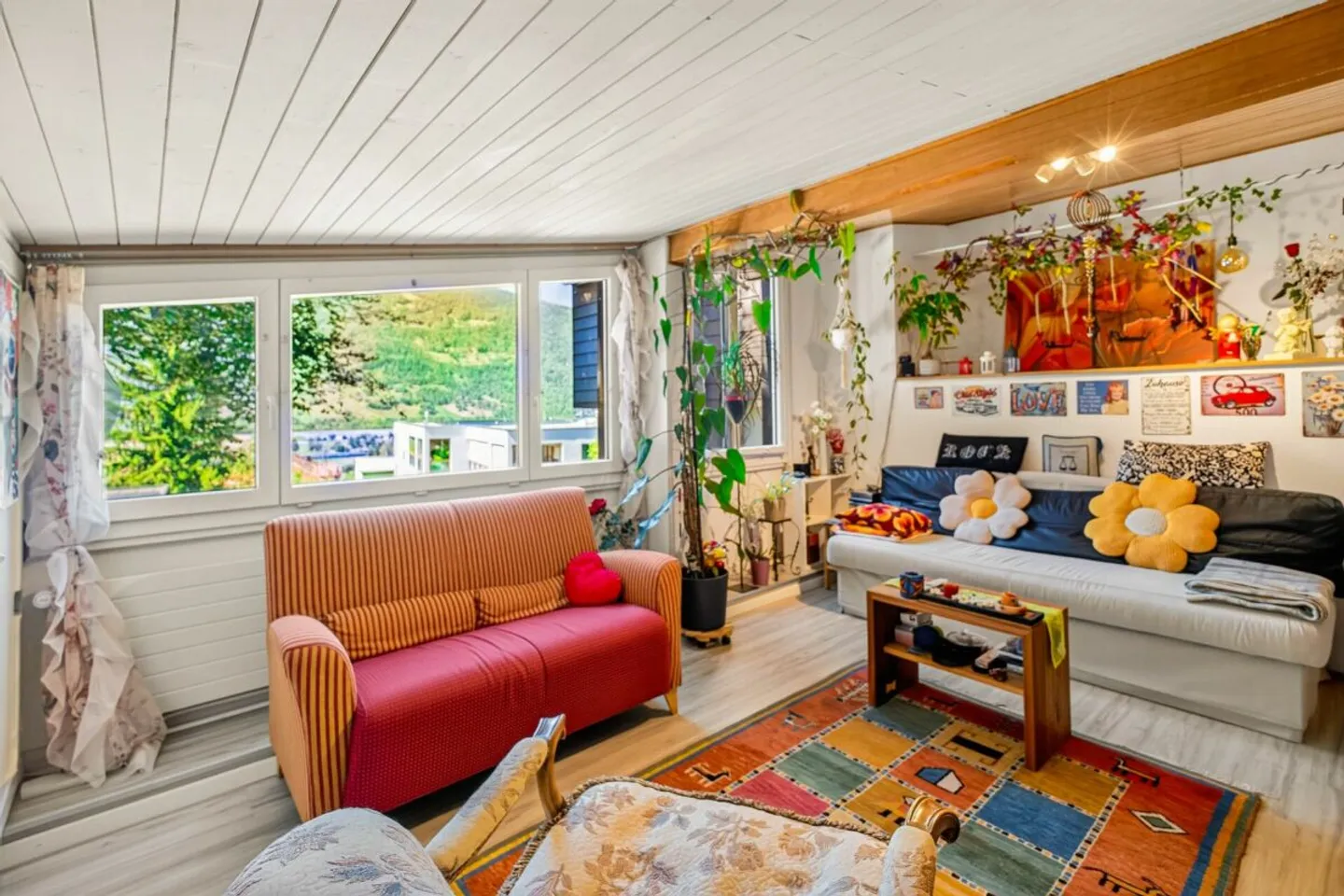 Charming 2.5-room attic apartment in a quiet location - Your new home is waiting for you! - Photo 9 of 13
