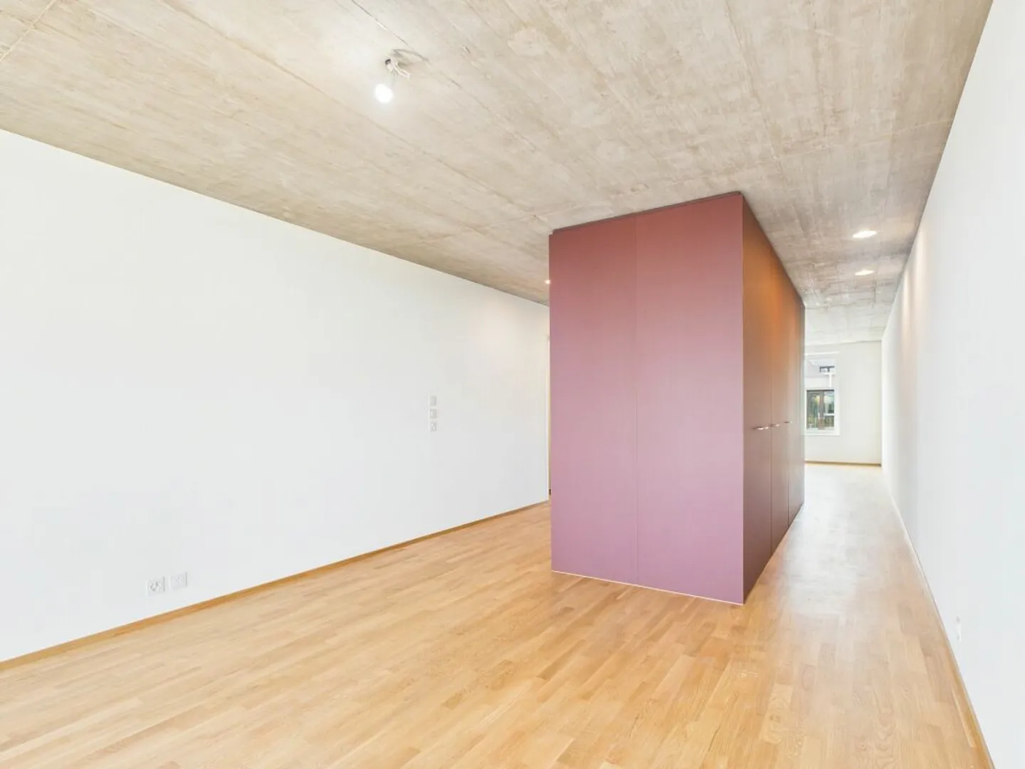 Modernes Apartment mit Balkon - Foto 3 von 13