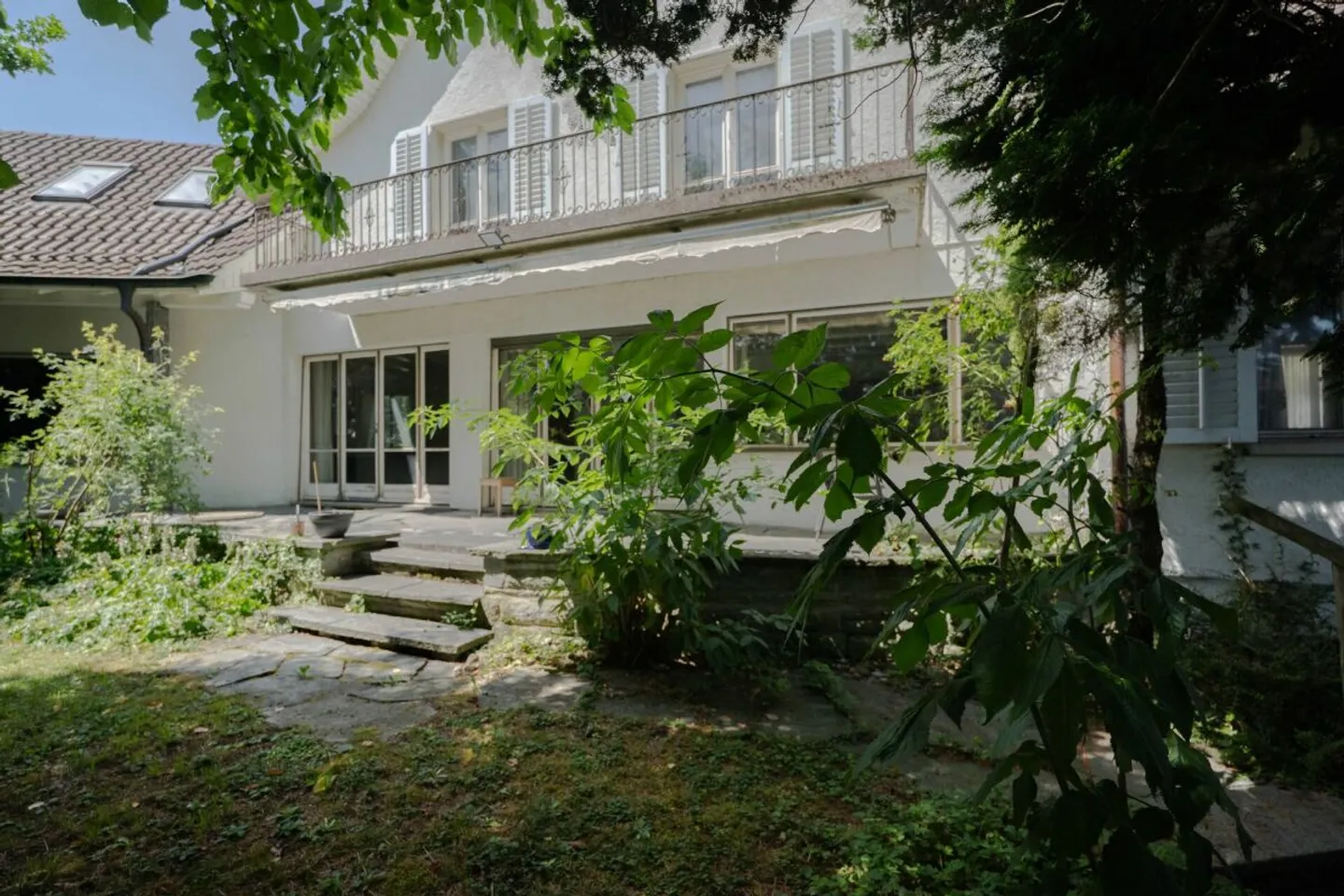 Historische Villa in ruhiger Lage - Foto 2 von 13
