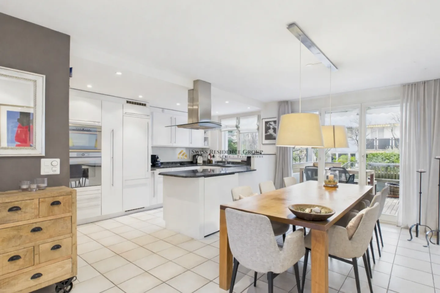 Incantevole casa a schiera con vista parziale sul lago in una posizione ambita a Oberrieden - Foto 6 di 13