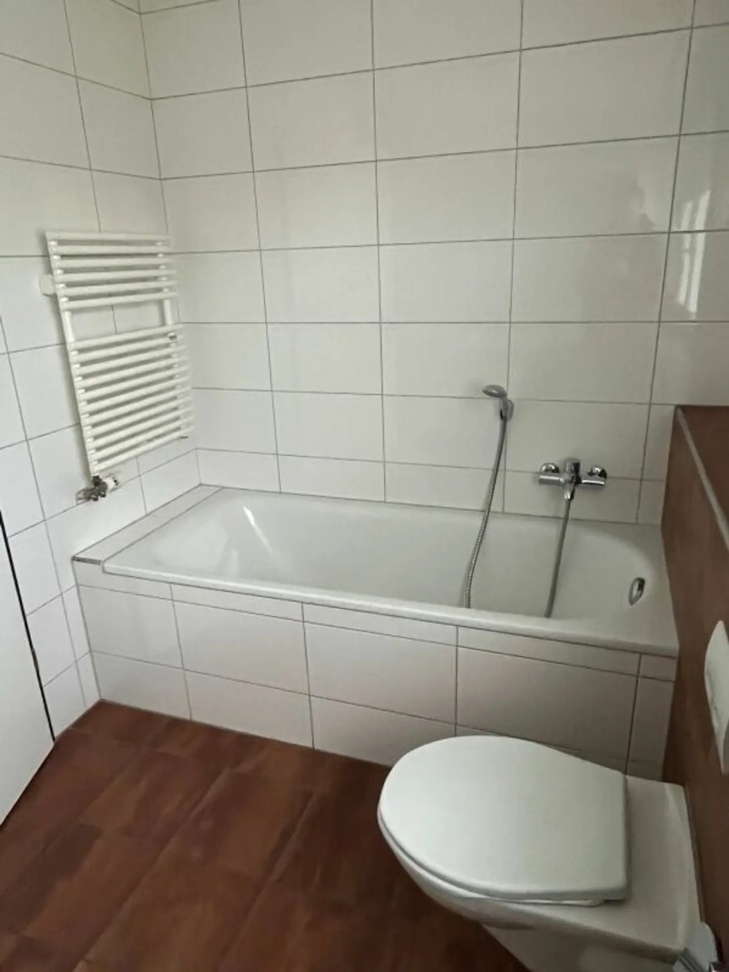 Modern 3.5 room apartment with patio in a good location - Photo 7 of 13
