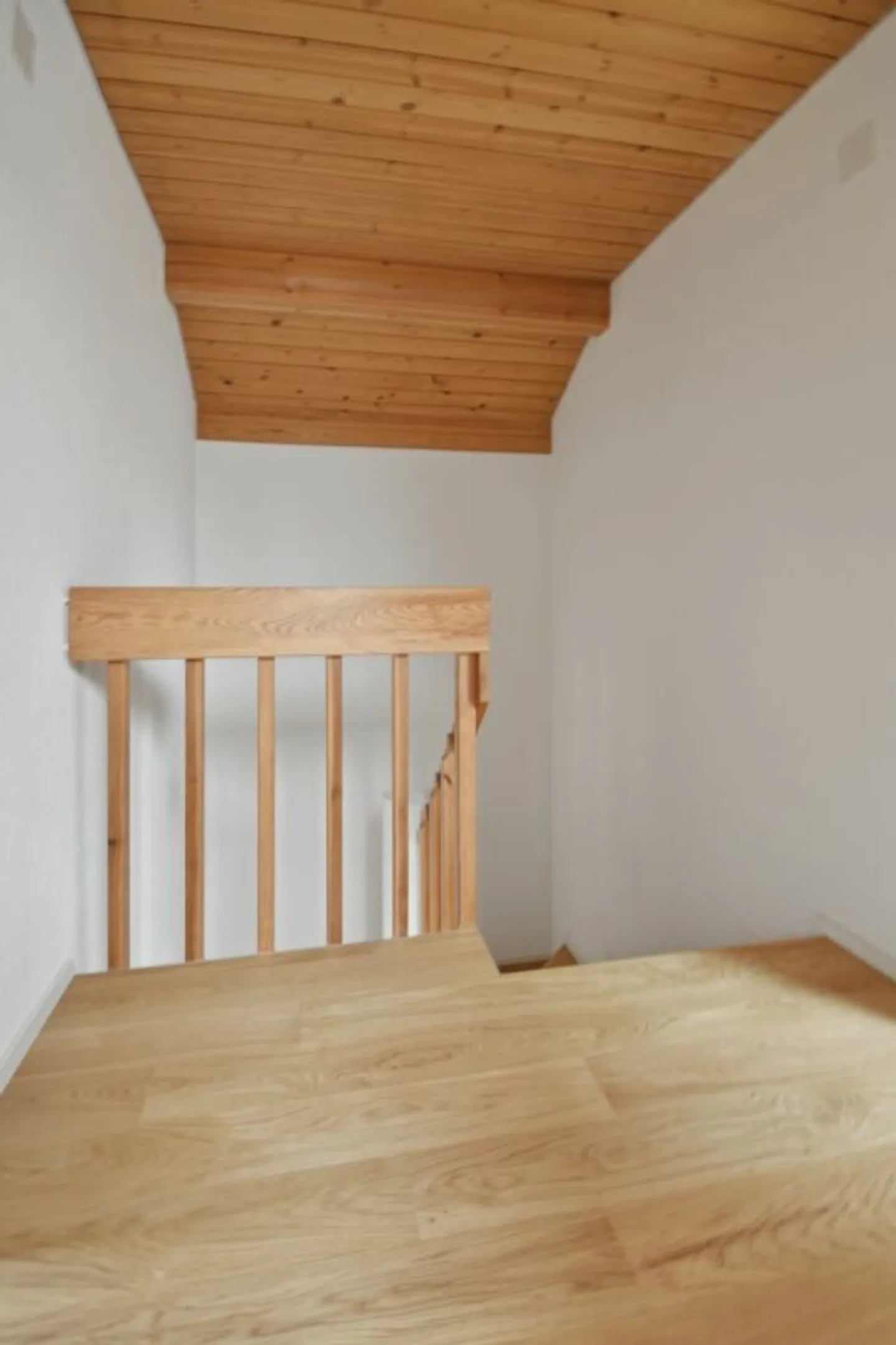 Beautiful and spacious 5 1/2 room maisonette apartment with fireplace - Photo 7 of 10