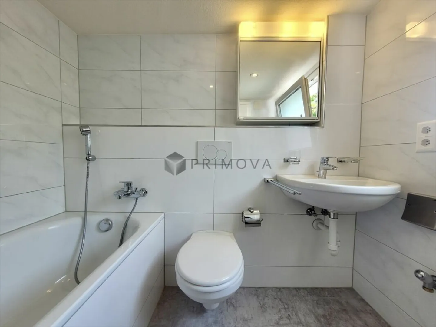 Single-family house with expansion reserve in the attic - Photo 5 of 8