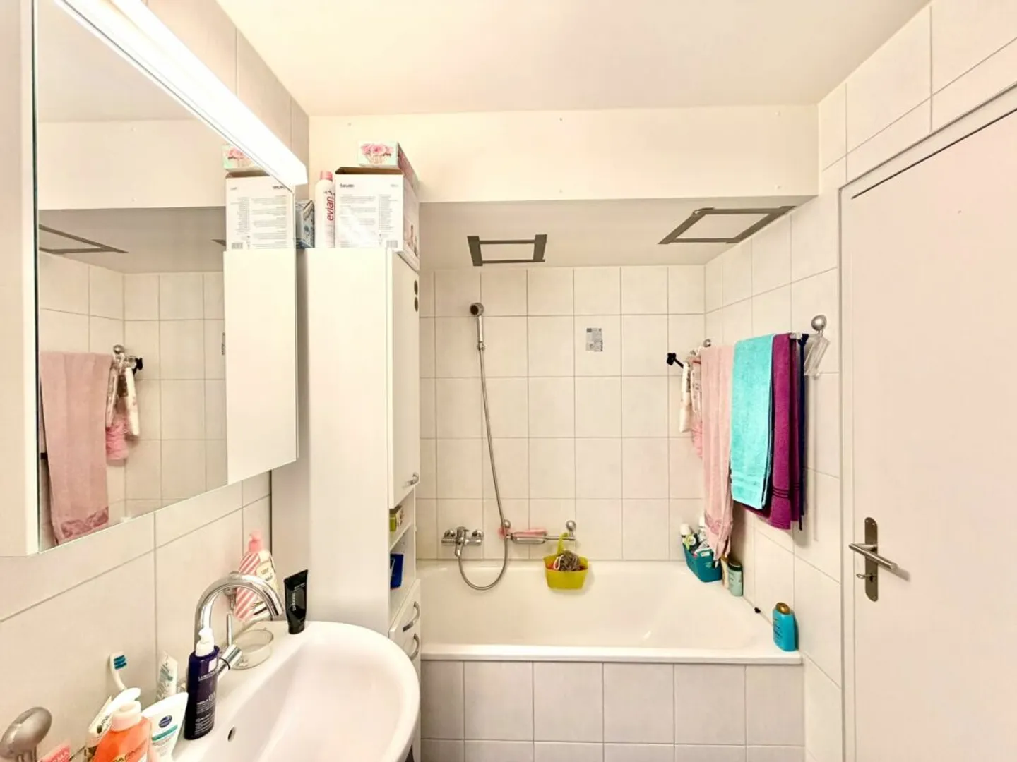 Attraktive 3.5-Zimmer-Wohnung im Baurecht im Herzen von Biel! - Photo 4 of 8