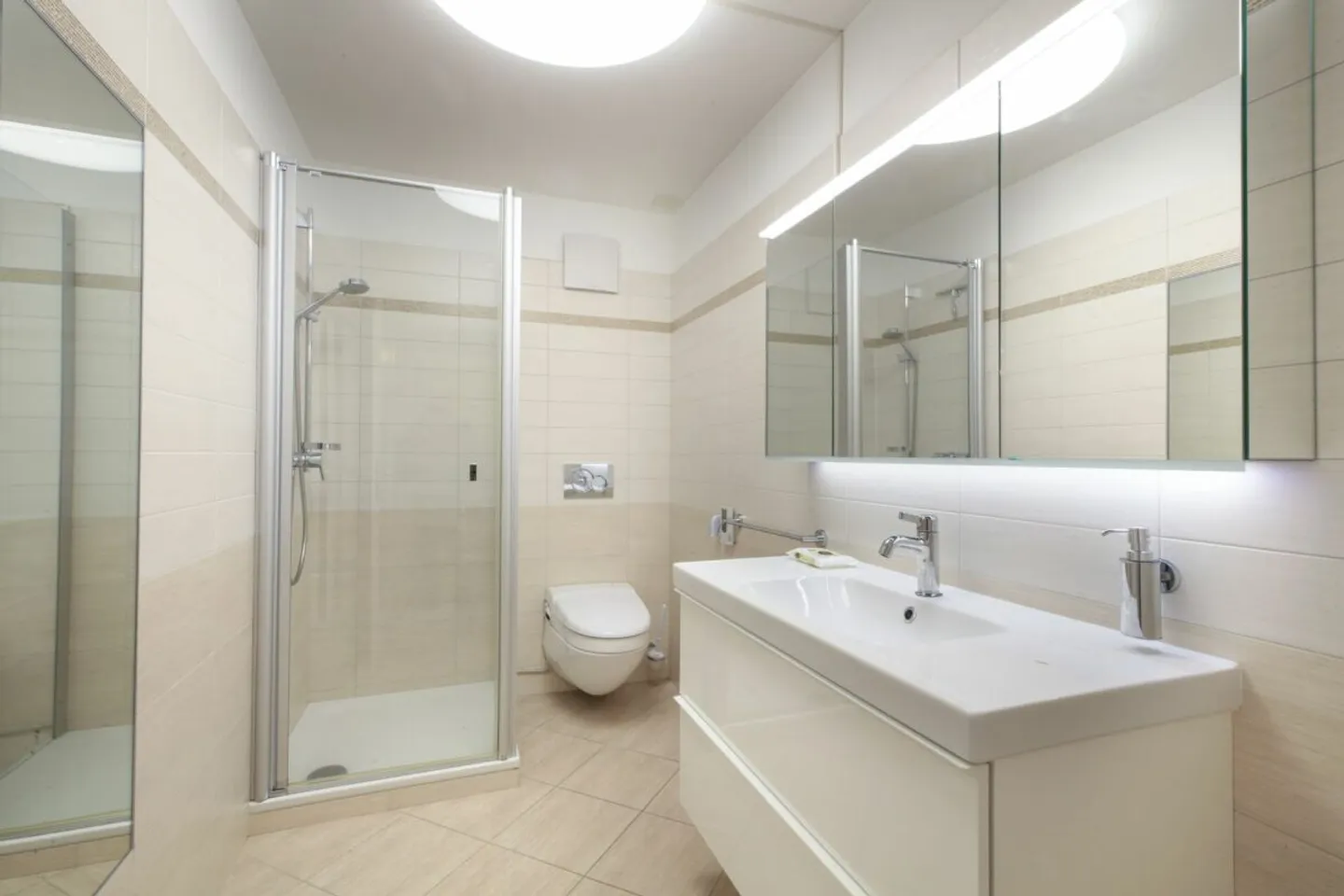 GORDOLA - Appartement intéressant avec piscine privée - Photo 9 sur 13