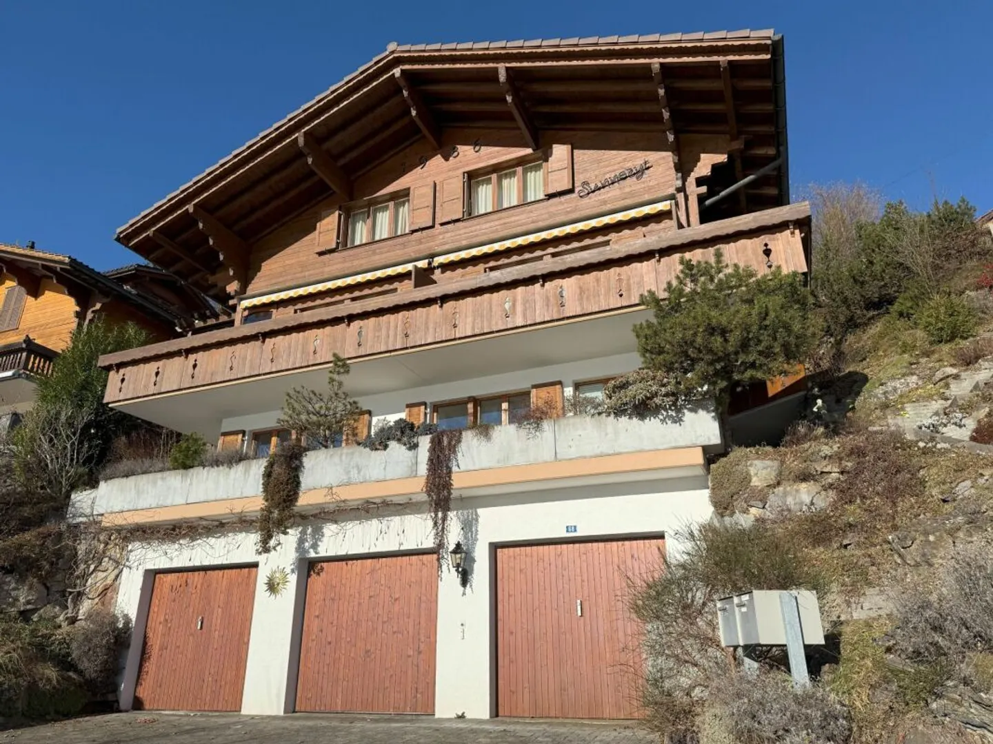 Chalet de vacances ou résidence principale avec une très belle vue imprenable sur le lac et les montagnes - Photo 1 sur 13