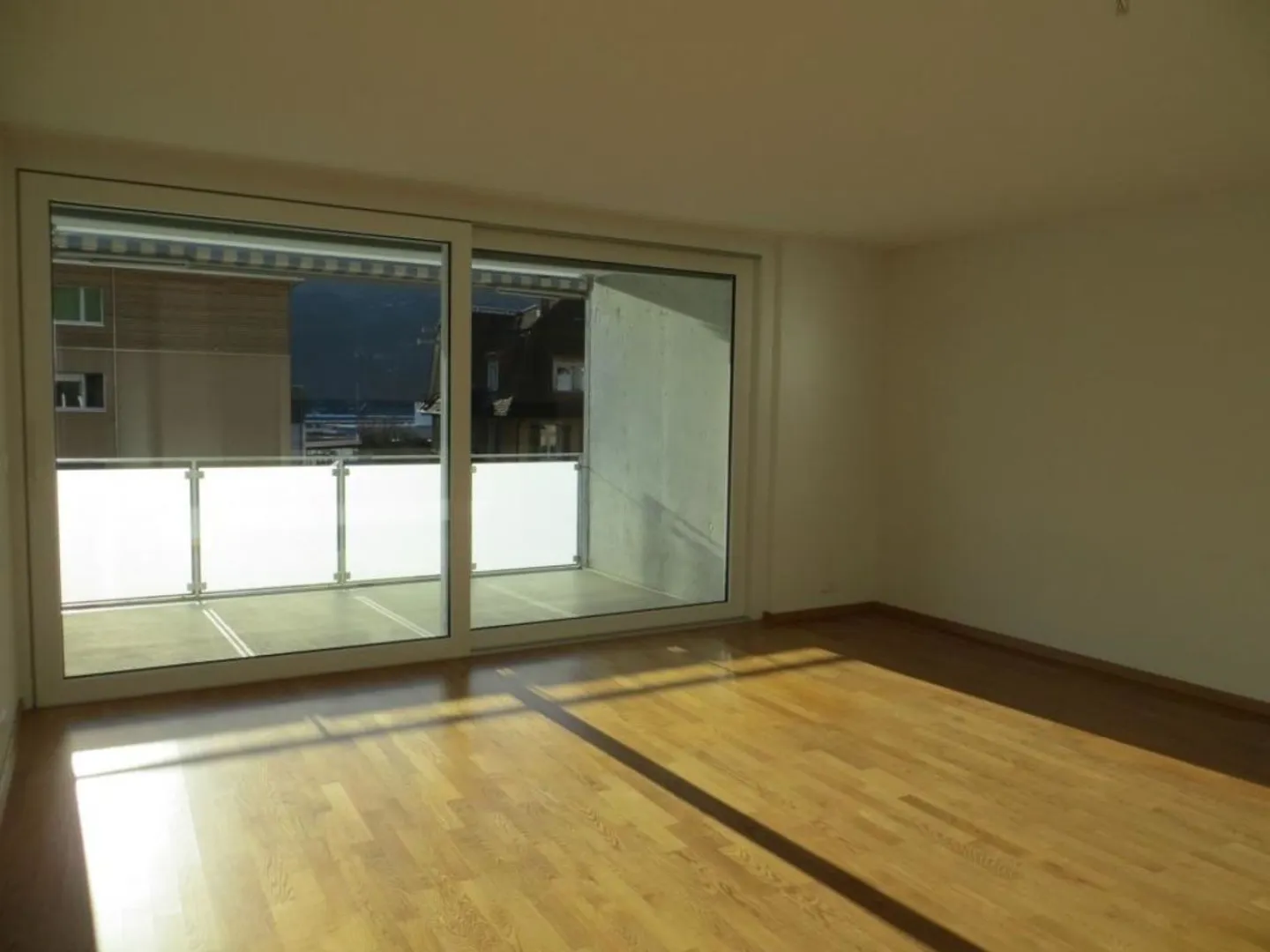 Moderne Wohnung Nähe See - Foto 4 von 10