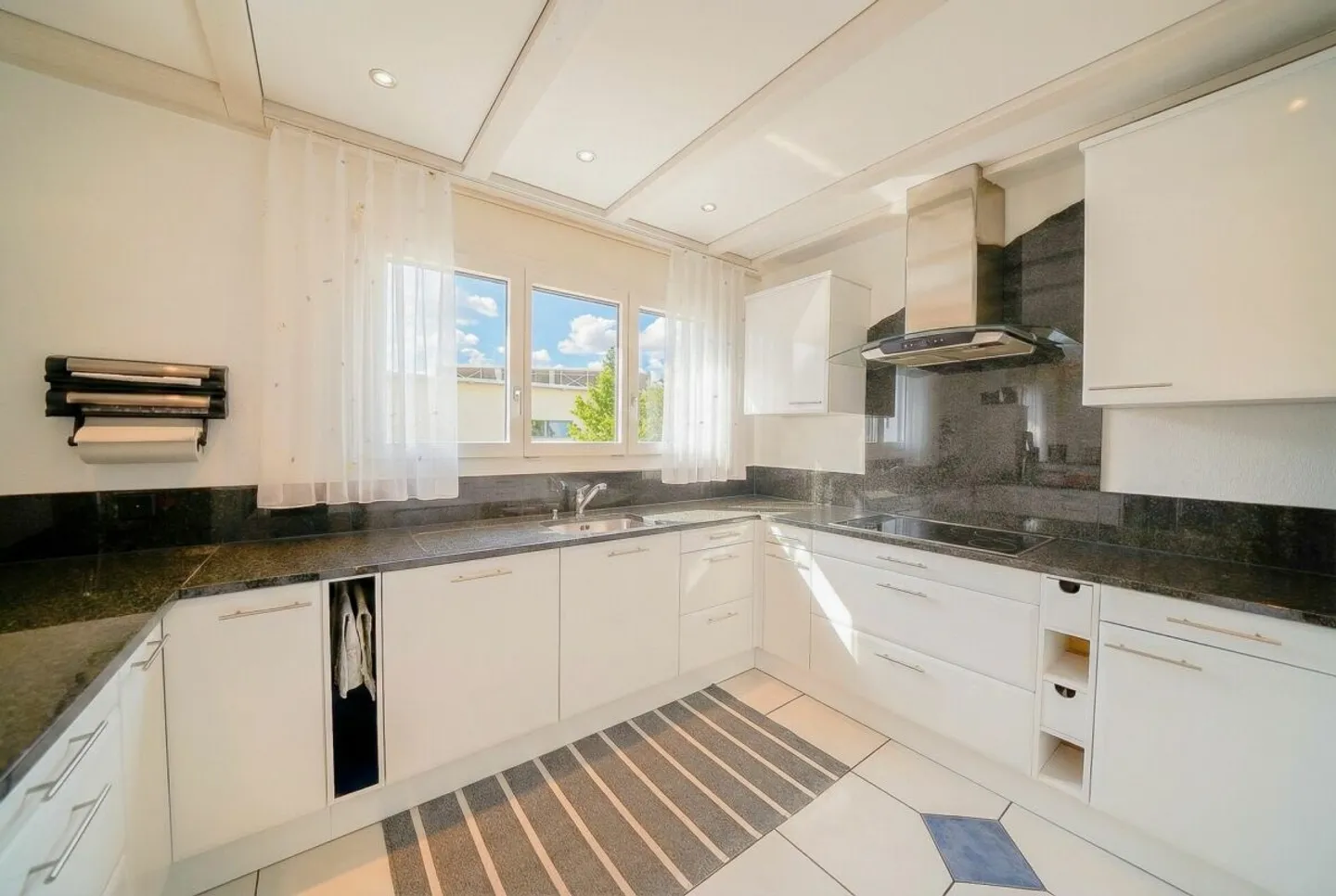 Charmantes Doppelhaus mit Garten - Foto 5 von 13