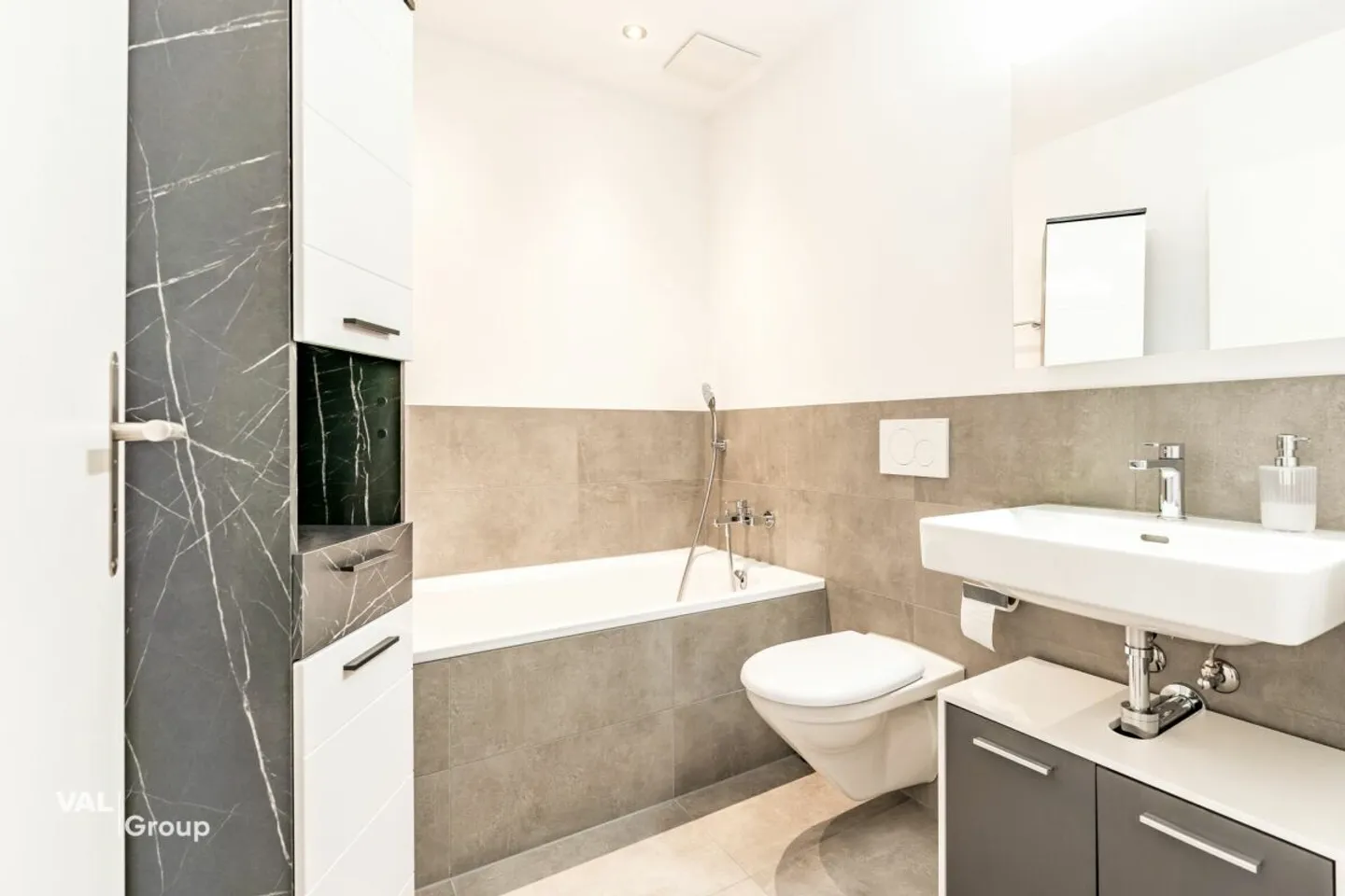 Vivere moderno con vista a Wimmis, unendo tranquillità, comfort e paesaggio - Foto 6 di 12