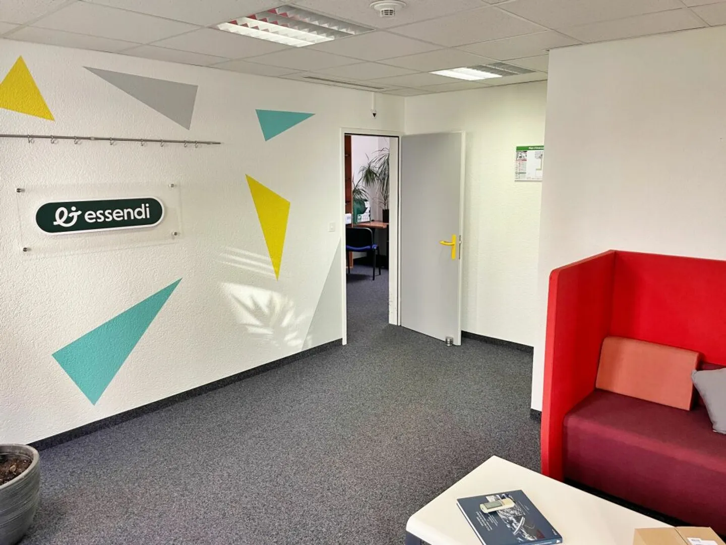 Geräumiger Büroraum in Crissier - Foto 1 von 13