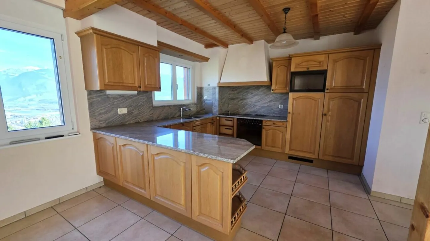 Villa mit Baugrundstück - Foto 9 von 11