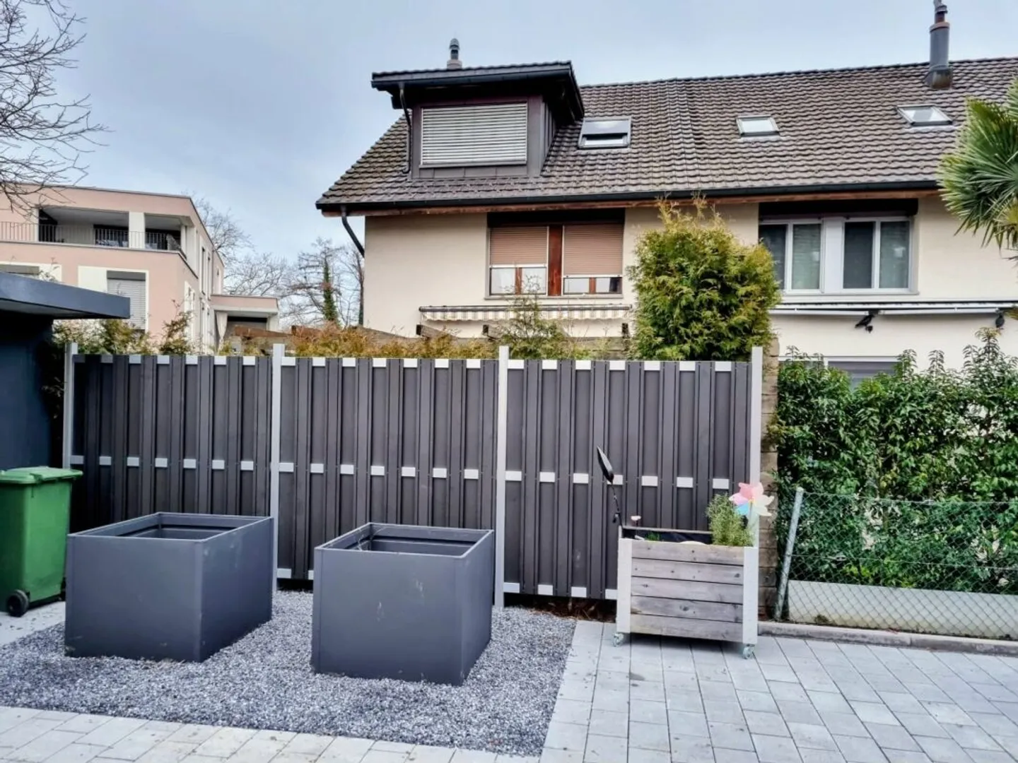 6.5 Room House in a Quiet Location - Photo 11 of 13