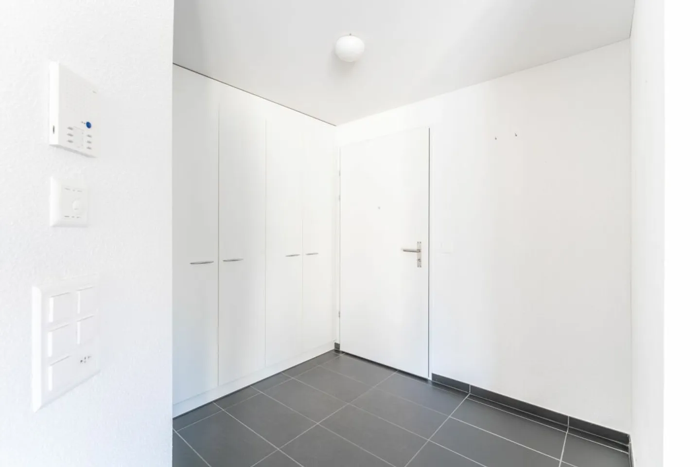 3.5 Room Penthouse Apartment with 26 m² Balcony - Photo 6 of 11