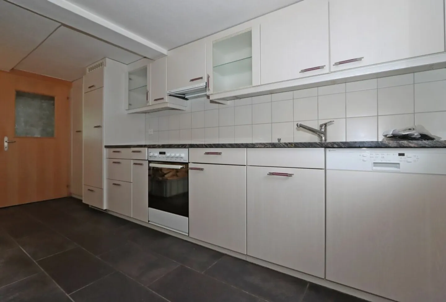 Charmantes Freistehendes Haus in Nidfurn - Foto 12 von 13