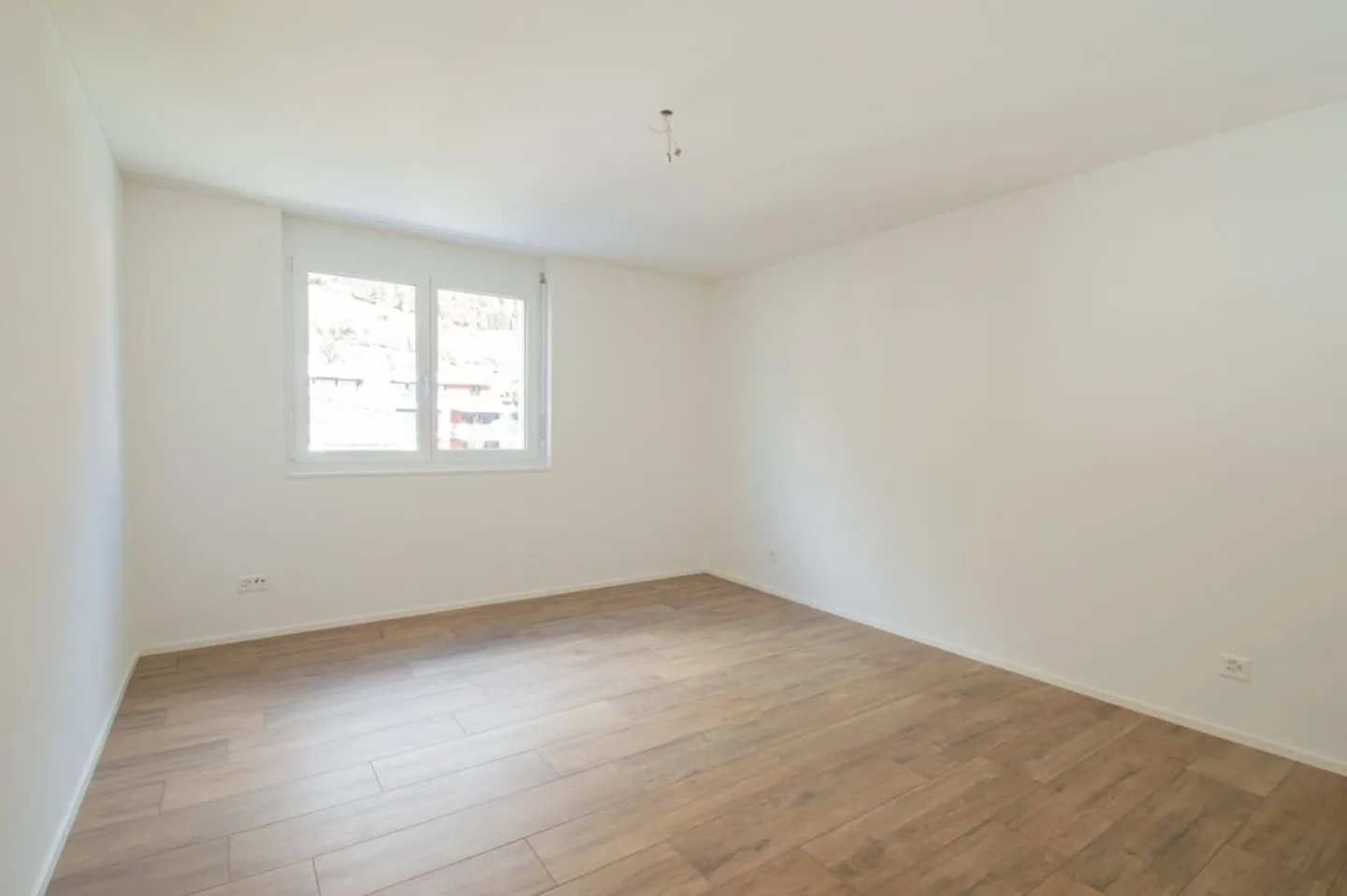 Spacious, modern apartment in a sunny location - Photo 7 of 13