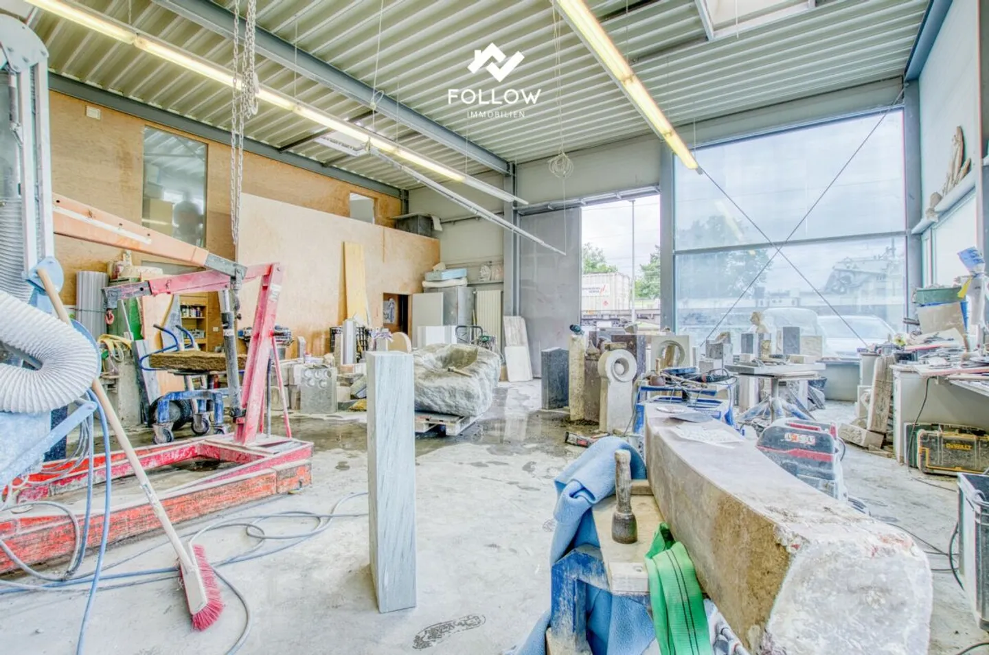 La tua nuova sede aziendale: Hall commerciale compatta e luminosa con ufficio - Foto 13 di 13