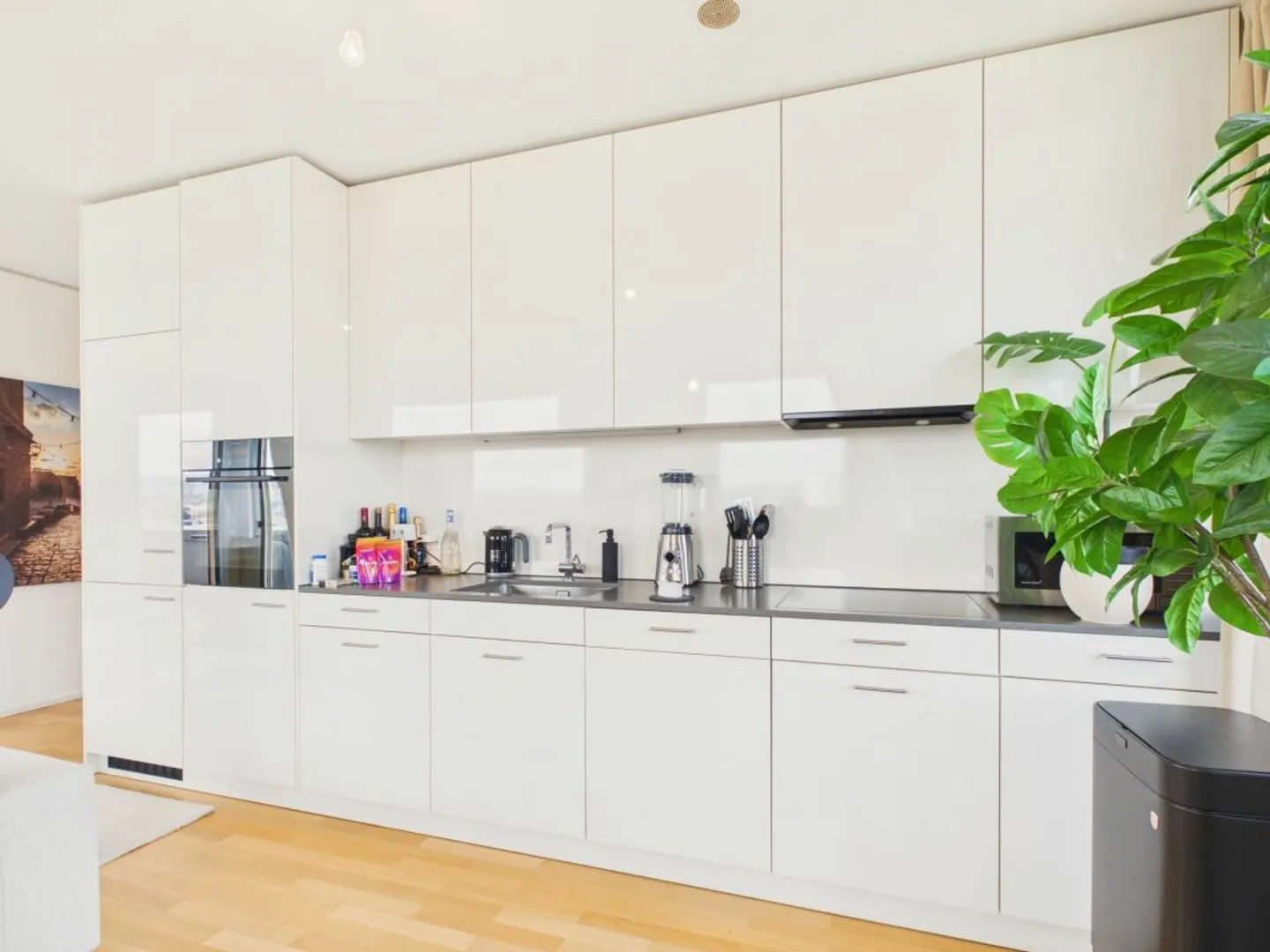 Stilvolles Apartment mit Stadtblick - Foto 4 von 13