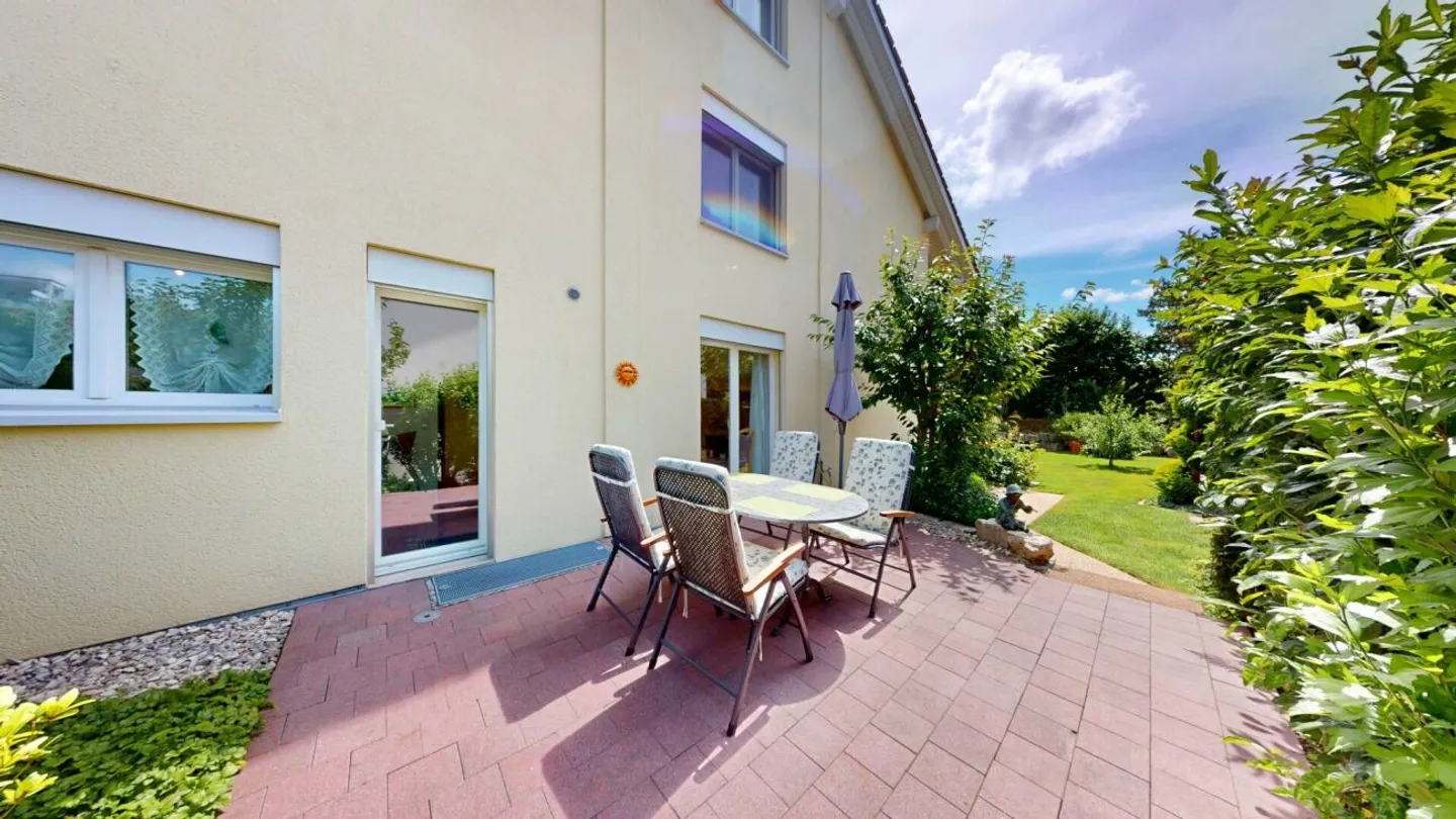 Sun, Garden & Whirlpool - A Home to Fall in Love With! - Photo 4 of 13