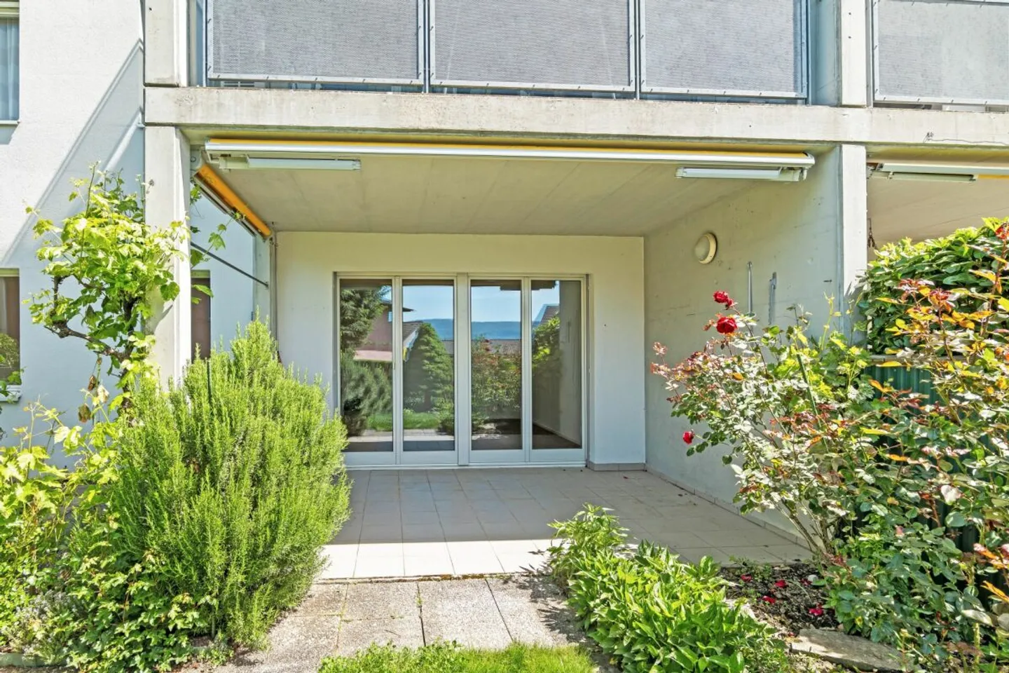 Sunny garden apartment in Oberwil - Photo 11 of 11
