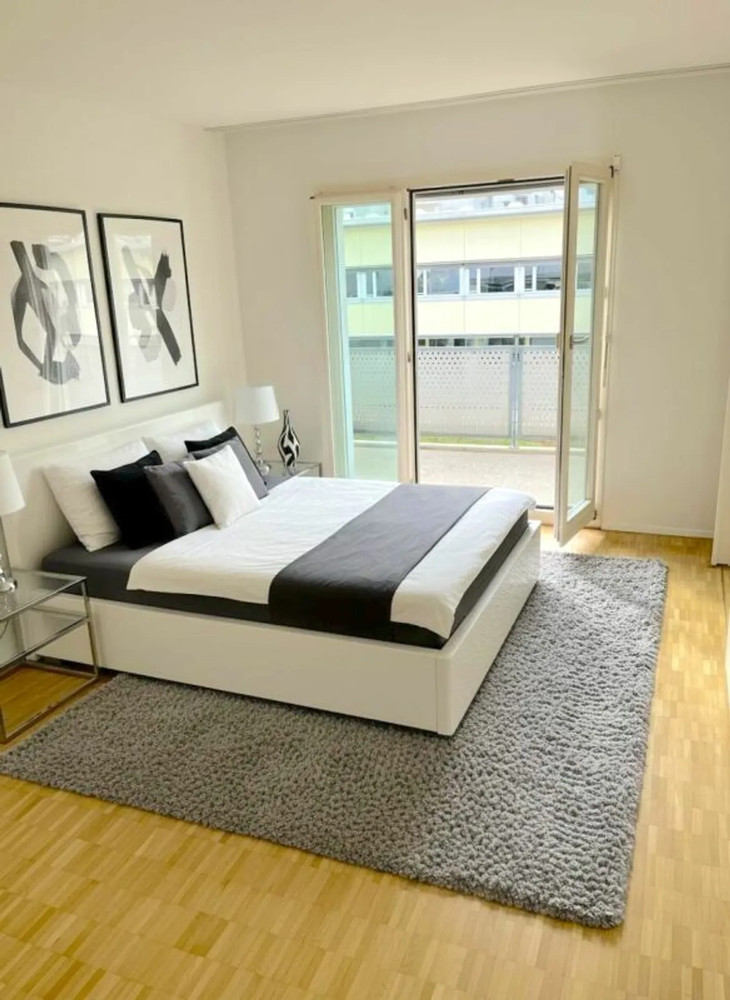 CENTRAL IN DÄTTWIL - SPACIOUS 2.5-ROOM APARTMENT - Photo 4 of 11