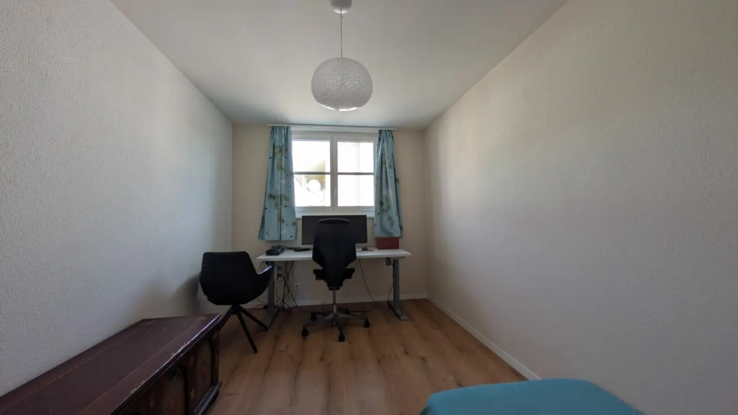 Modernes Familienhaus mit Garten - Foto 5 von 10