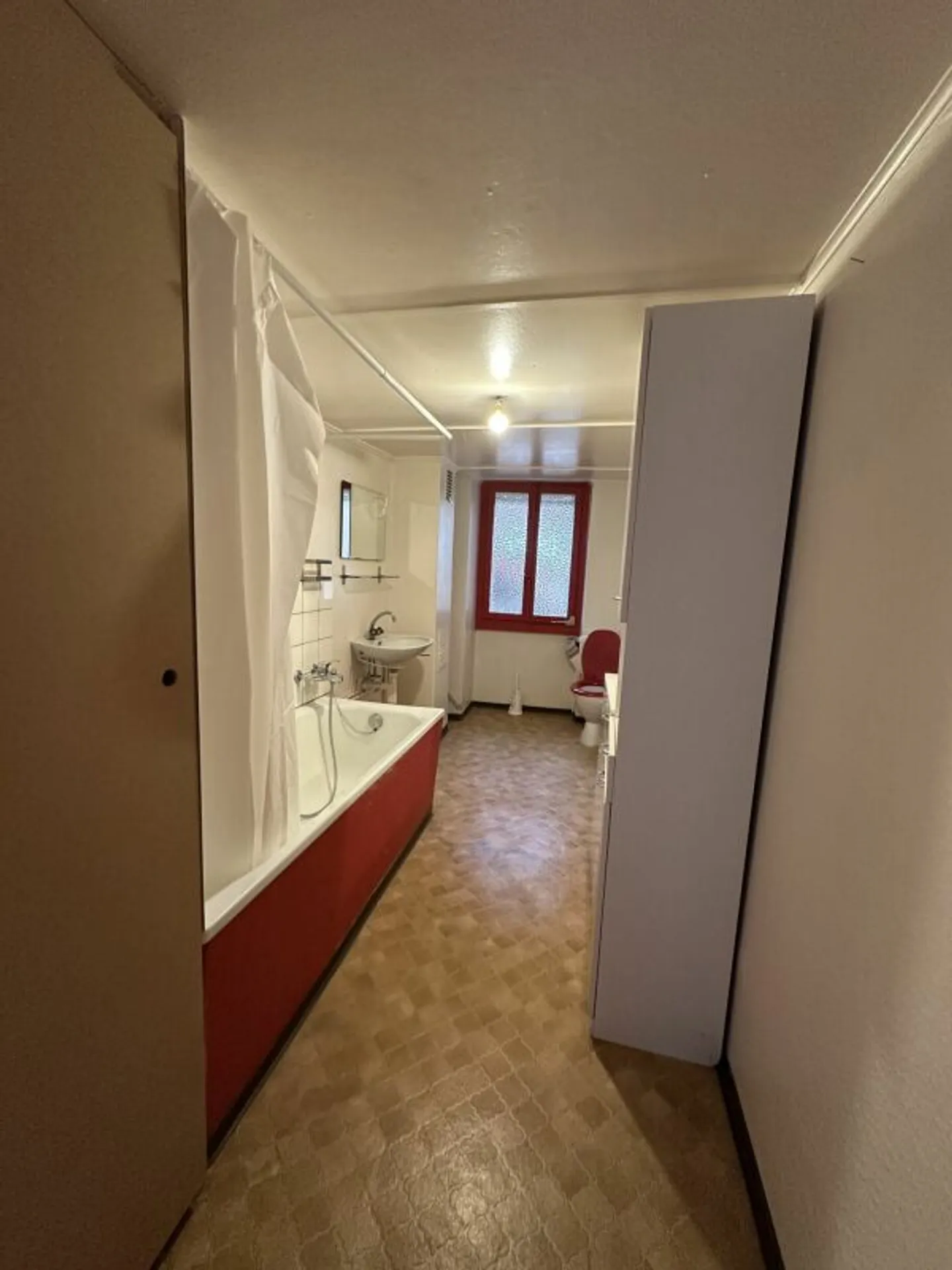 Village house with project for 3 housing units - Photo 9 of 13