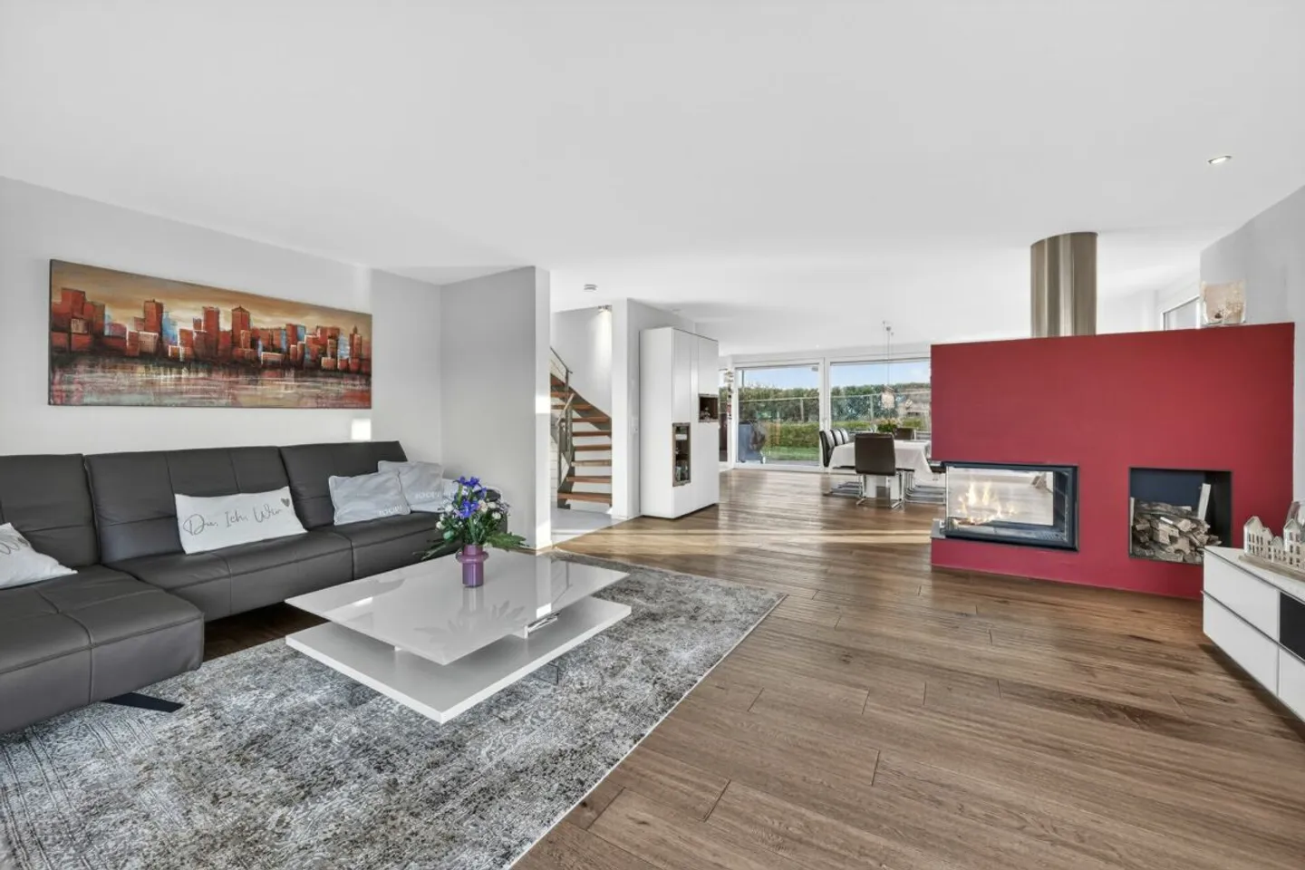 Charmantes Familienhaus mit Eleganz - Foto 9 von 13