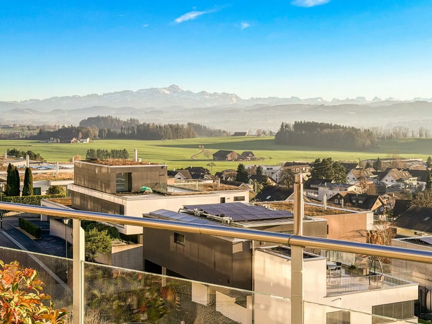 Hochwertige 4.5-Terrassenwohnung - Exklusives Wohnerlebnis mit spektakulärer Weitsicht - Foto 3 von 13