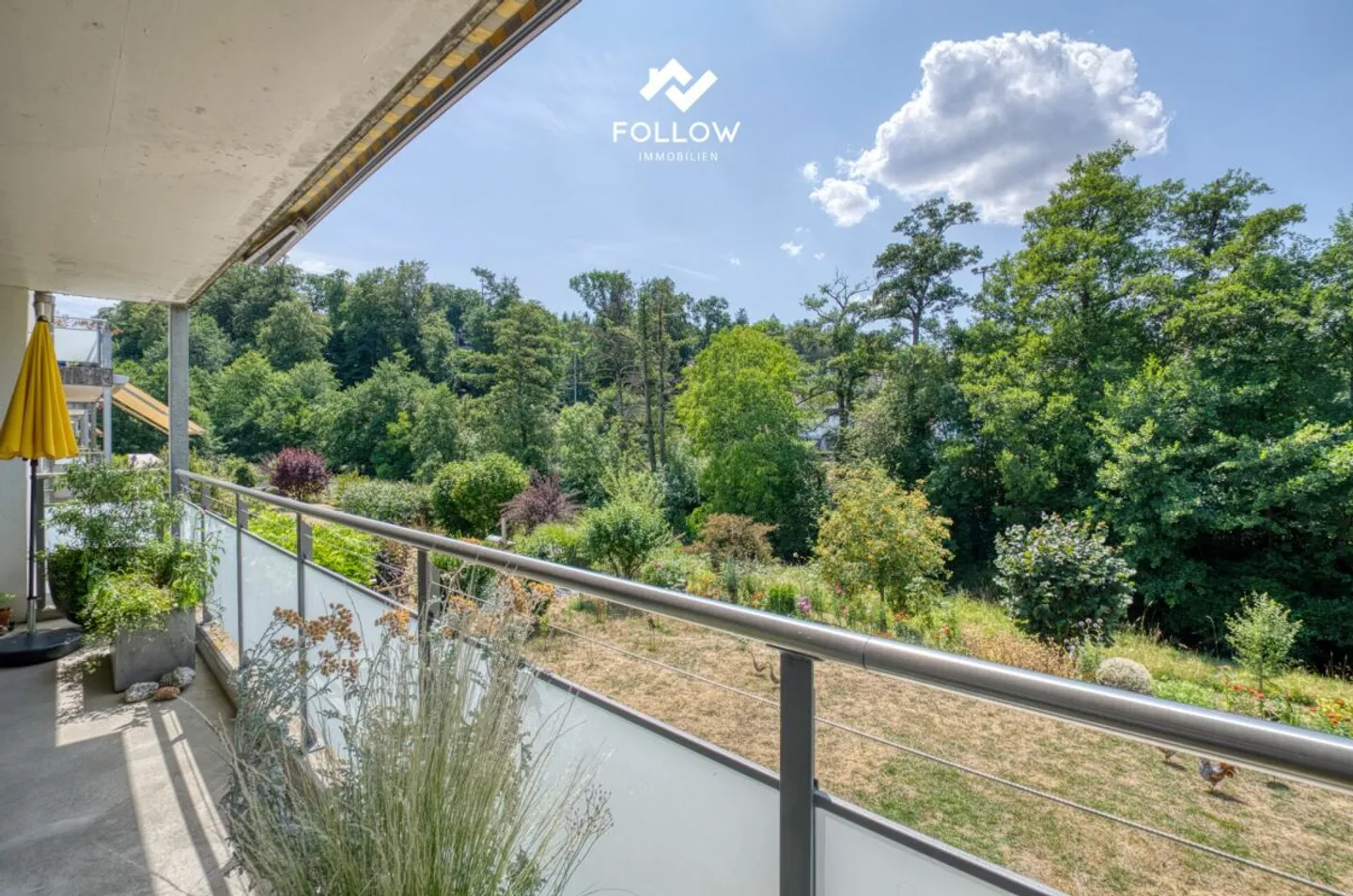 L'idillio incontra l'eleganza: Ampio appartamento di 4,5 stanze in una bella posizione verde - Foto 4 di 13