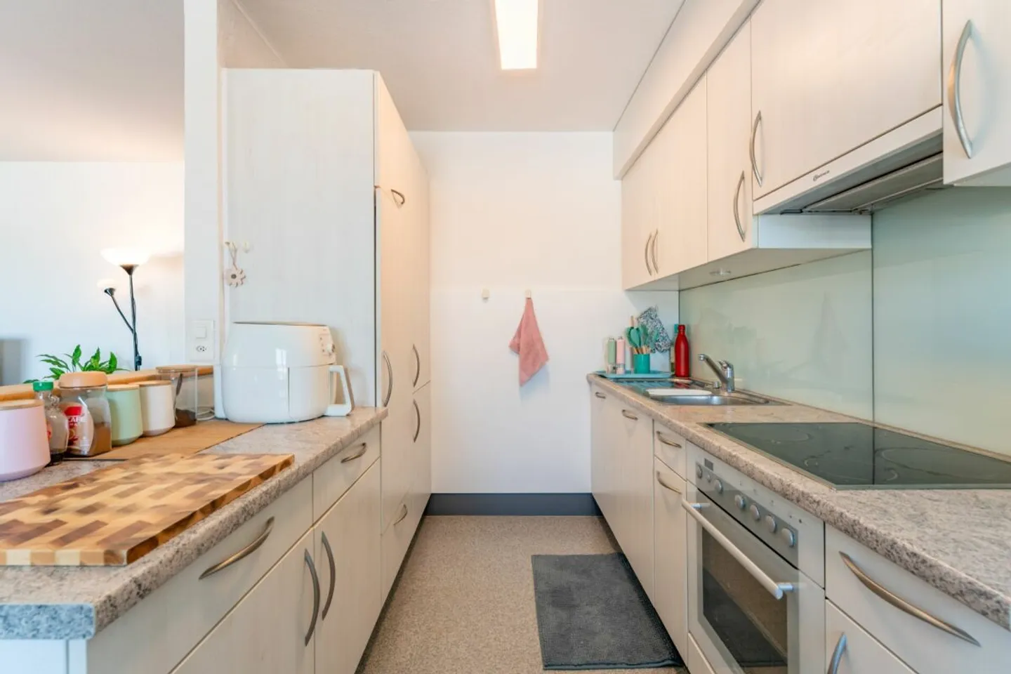 Price reduction: Affordable living - good building substance and quick access to the highway - Photo 7 of 10