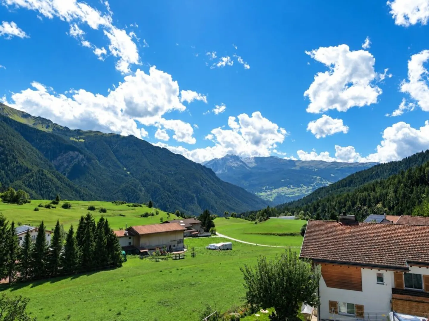 Hochwertige Dachmaisonette mit 5.5 Zimmern in kernsaniertem Altbau - Foto 12 di 13