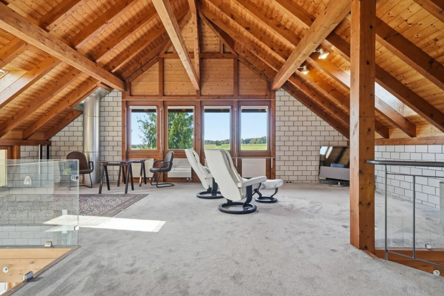 Spacious Semi-Detached House with Open Living Concept - Photo 7 of 13