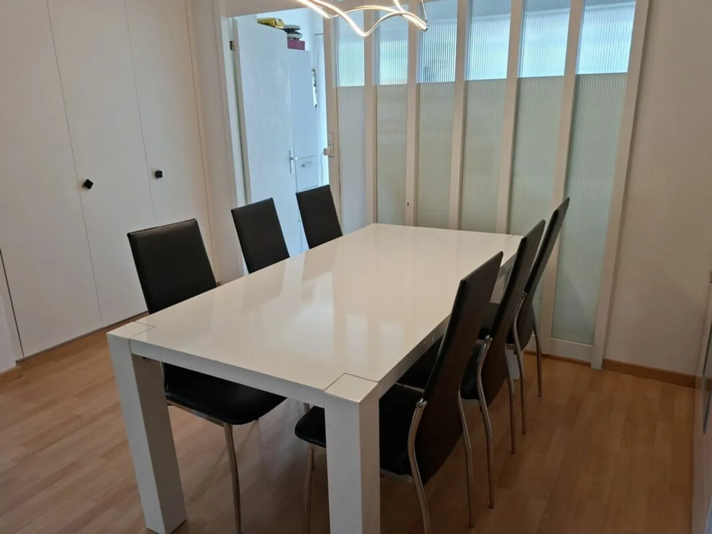Bel appartement dans un quartier résidentiel calme et ensoleillé - Photo 4 sur 10