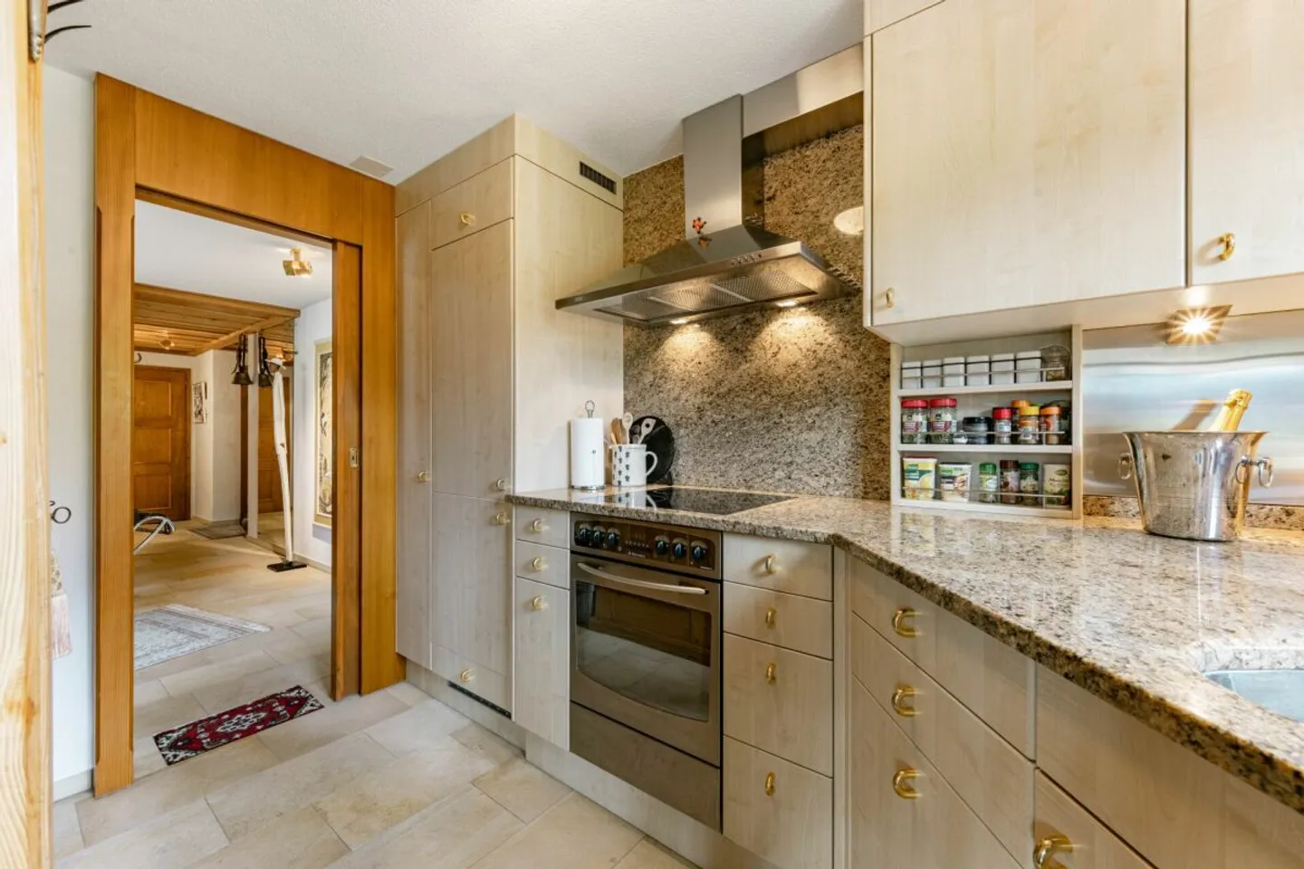 4.5-Zimmerwohnung mit Garten in Château d'Oex - Foto 5 von 13