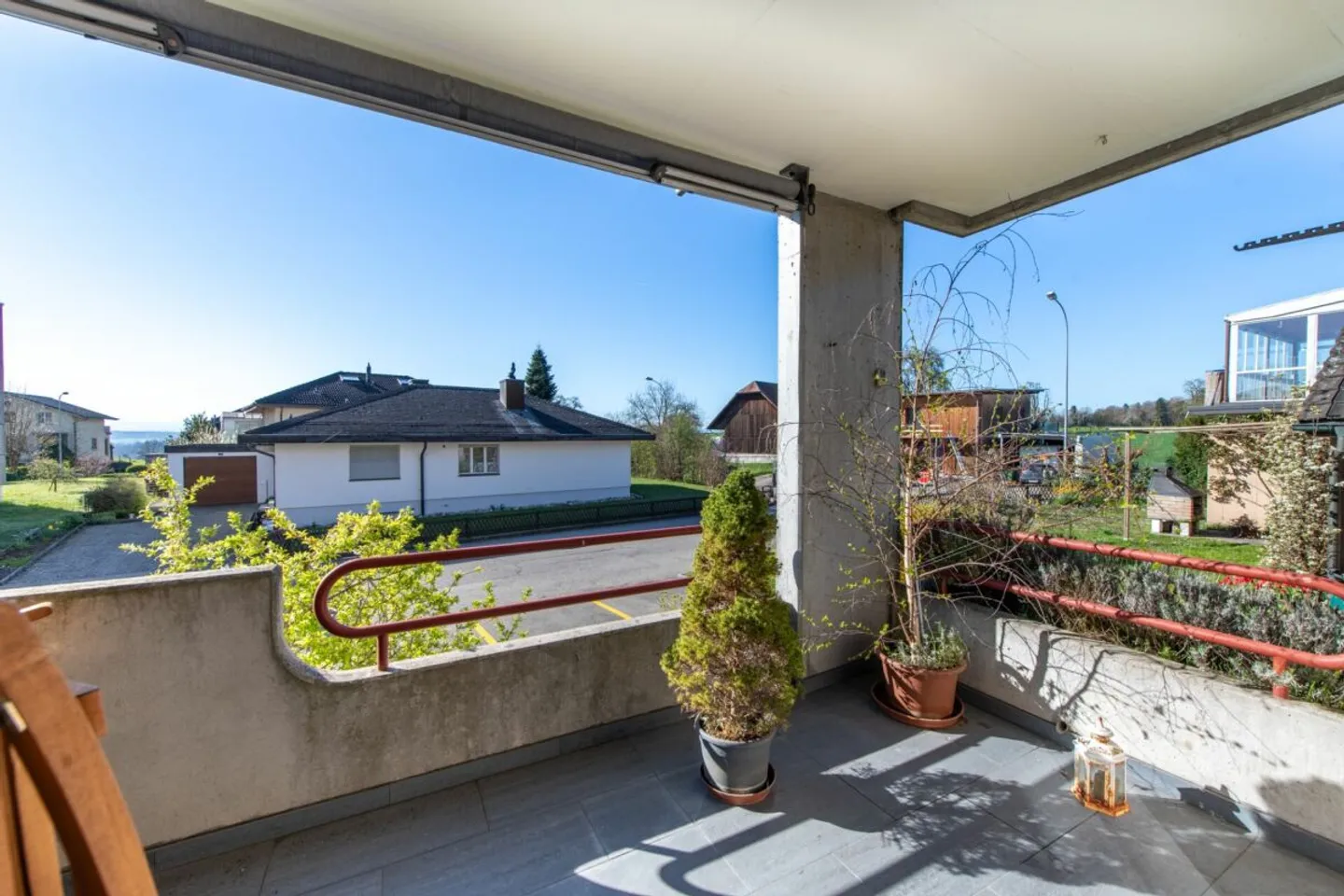 Appartement en rez-de-chaussée lumineux de 5,5 pièces avec beaucoup de confort de vie - Photo 12 sur 13