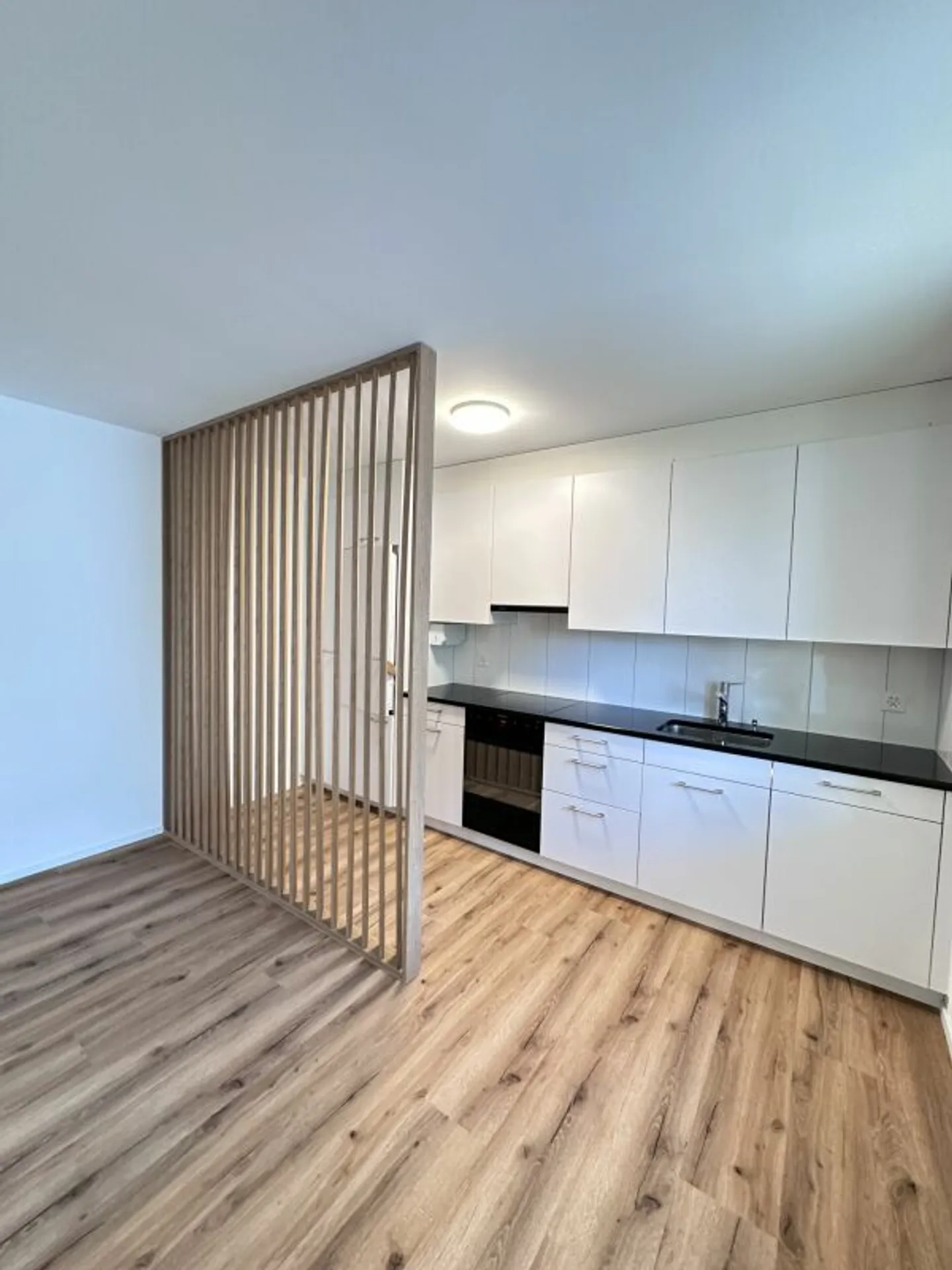 Appartamento 4.5 stanze in posizione centrale - Foto 3 di 7