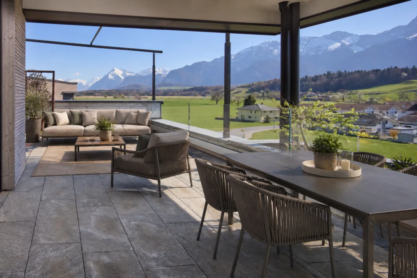 Stylish Living at Räbberg - Aesthetics. Quality. Location. - Photo 1 of 10