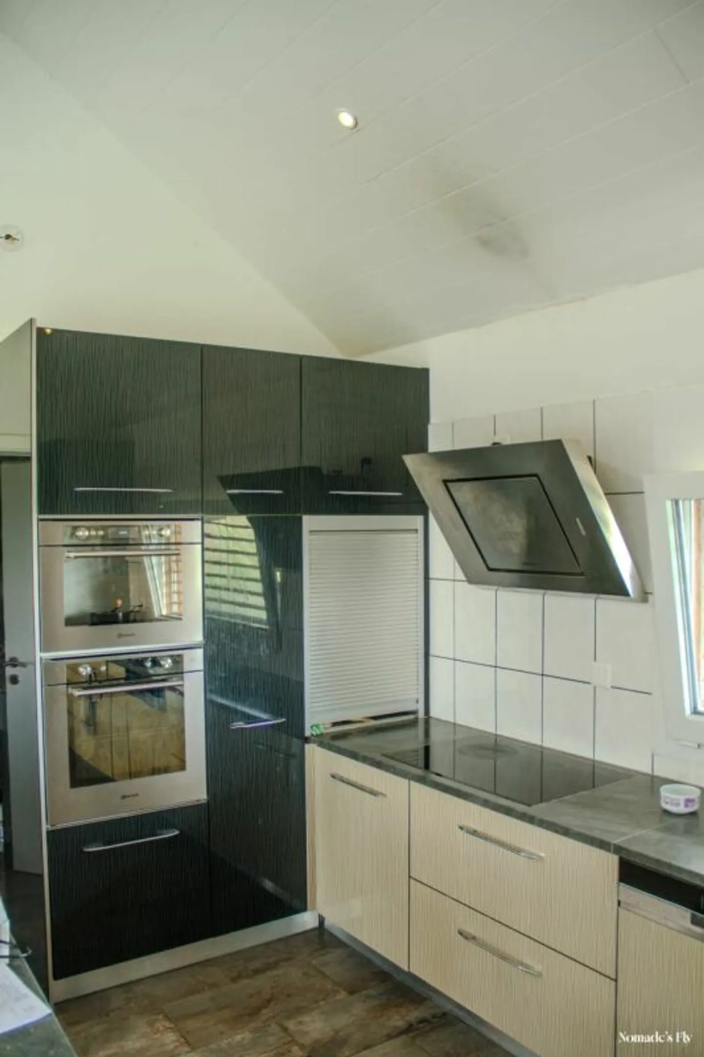 Building of two apartments - Photo 1 of 5