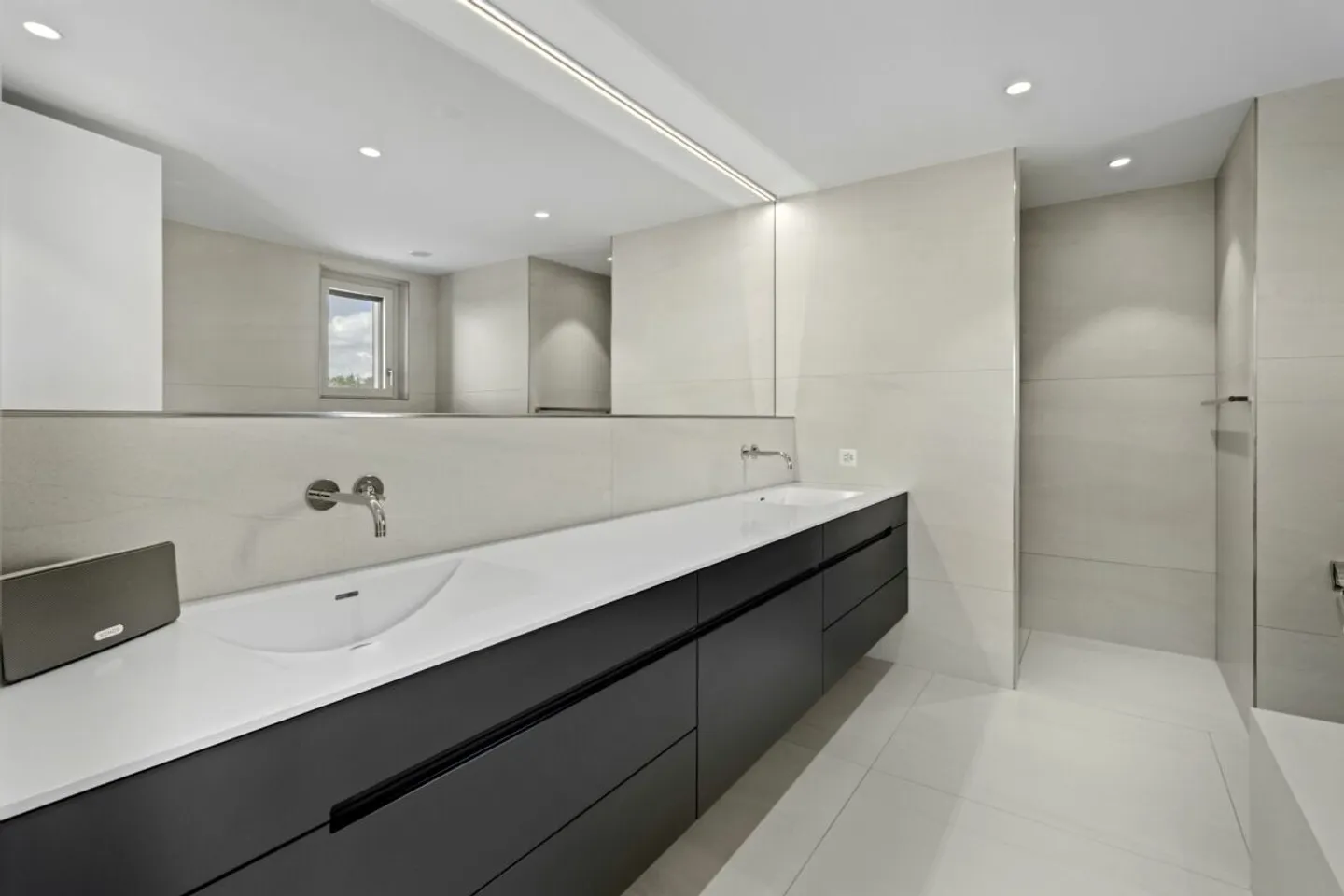 Appartement penthouse avec aménagement intérieur exclusif - Photo 6 sur 6