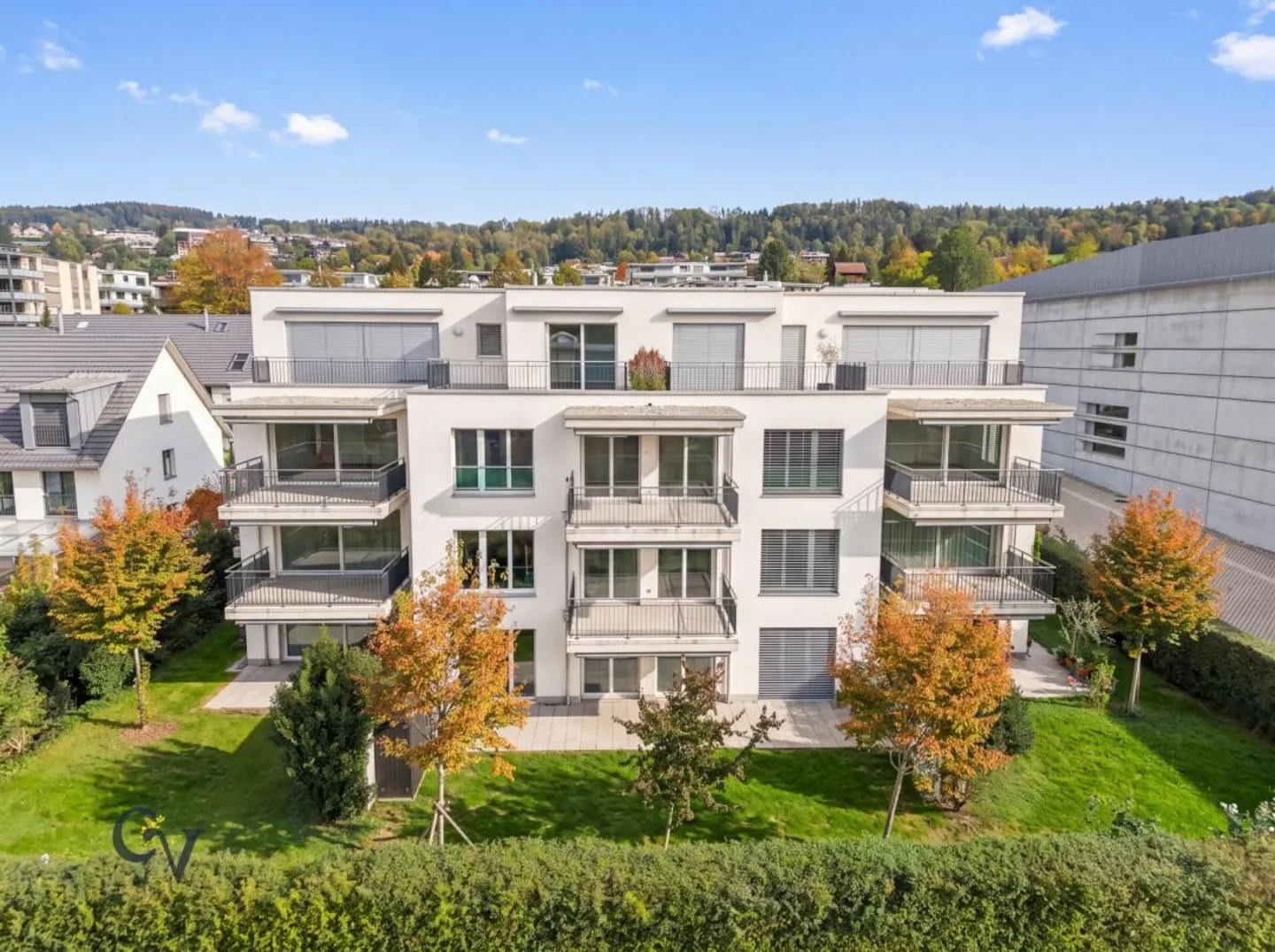 Familienhaus mit grosszügigem Garten - Foto 11 von 13