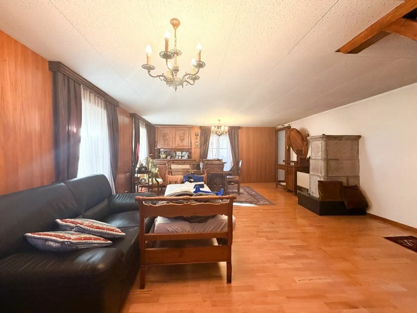 Multi-apartment village house in the center of Chippis - Photo 8 of 13