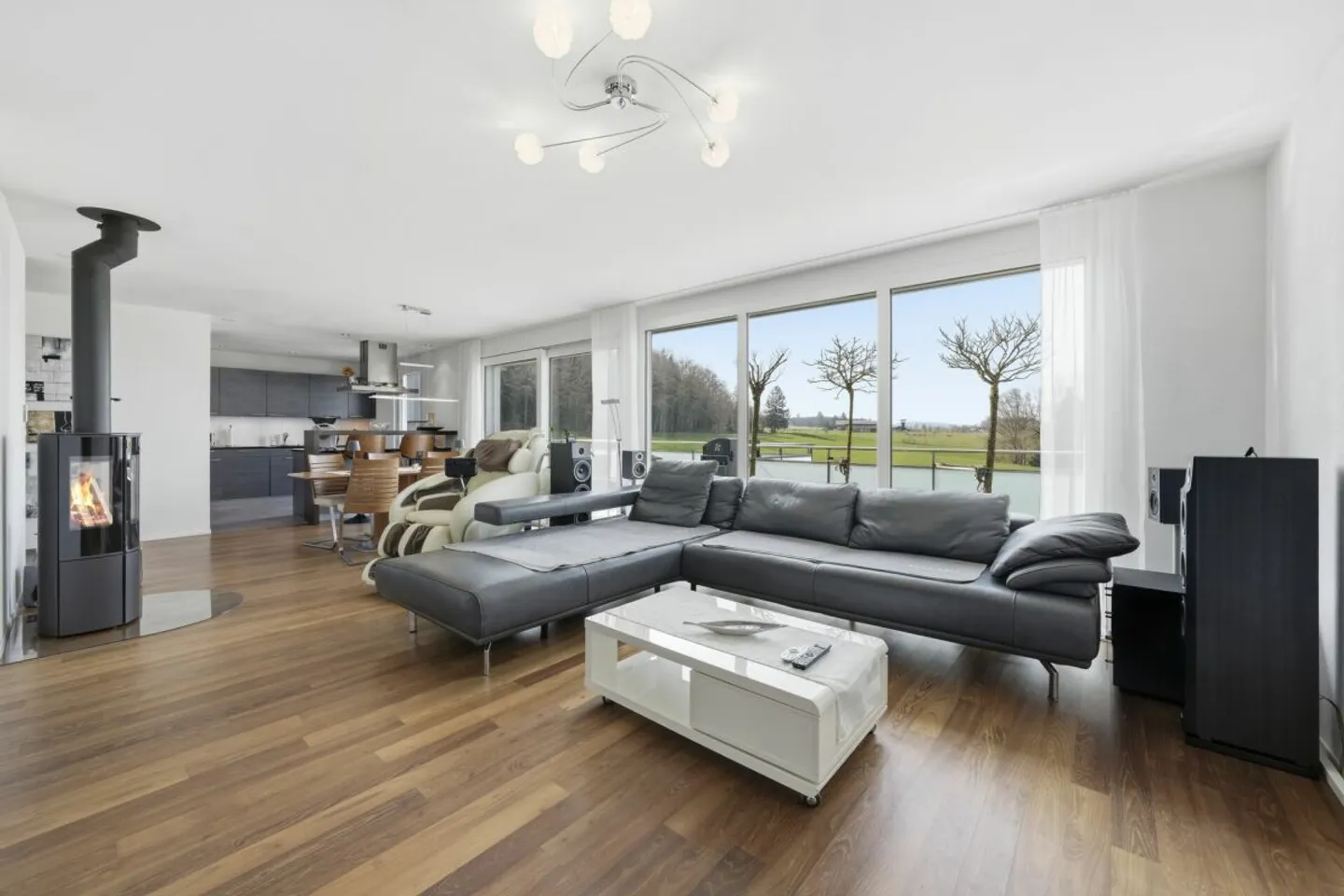 Stylish Attic Apartment with Views - Photo 3 of 13