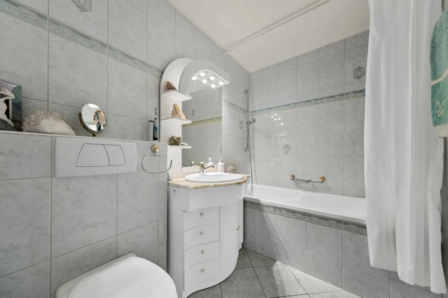 Lake View Apartment in La Tour-de-Peilz - Photo 6 of 13